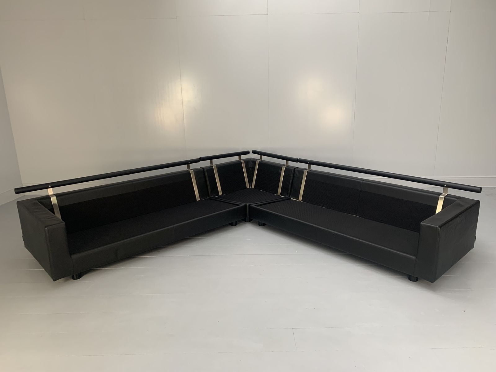 Flexform “Status” Sectional L Shape Sofa – In Black Leather & Blue Velvet photo vintage
