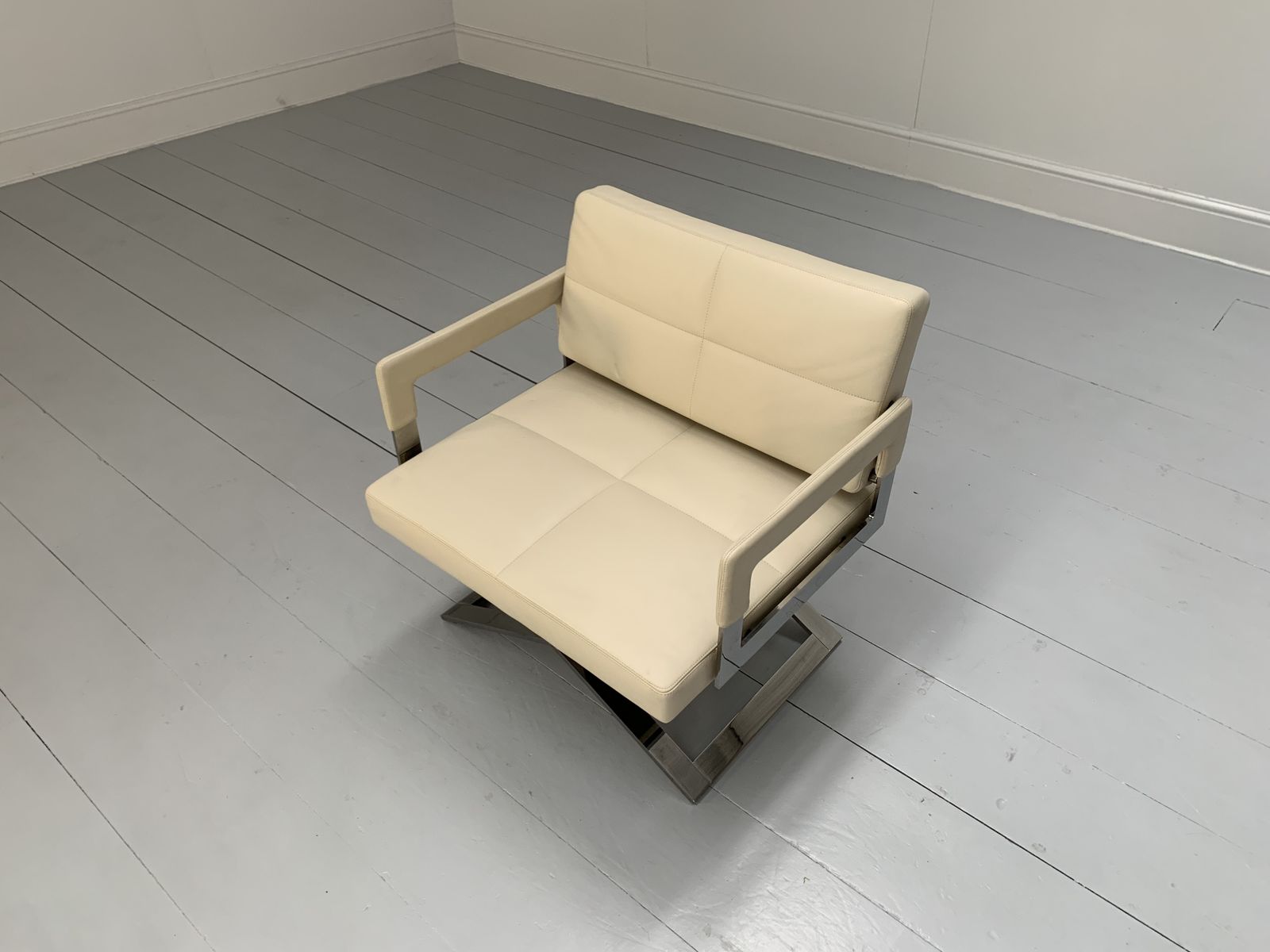 photo for sale Suite Of 8 Poltrona Frau “Aster X” Dining Armchairs – In Ivory “Pelle Frau” Leather