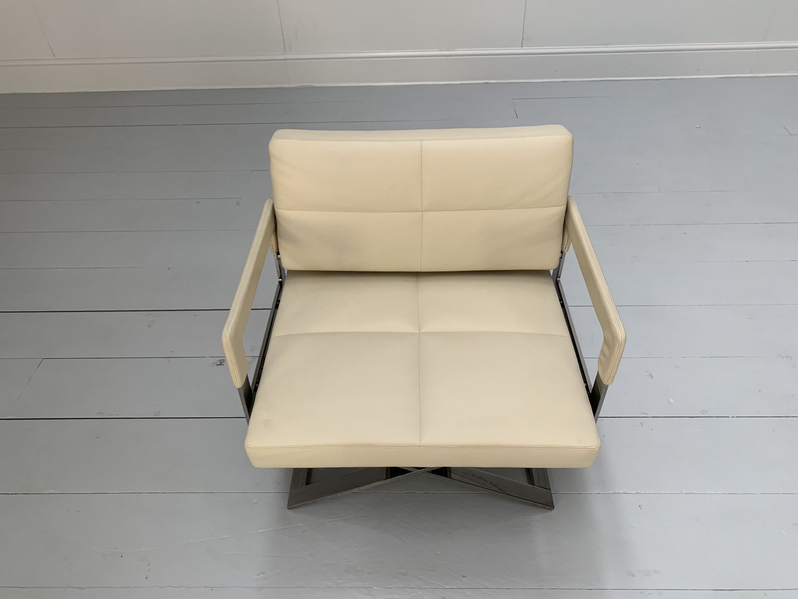 Furniture Suite Of 8 Poltrona Frau “Aster X” Dining Armchairs – In Ivory “Pelle Frau” Leather photo