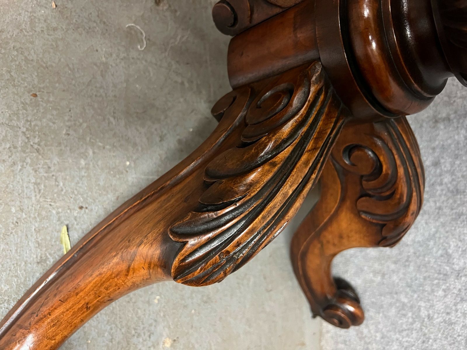 Fine Victorian Medium Size Centre Table photo buy