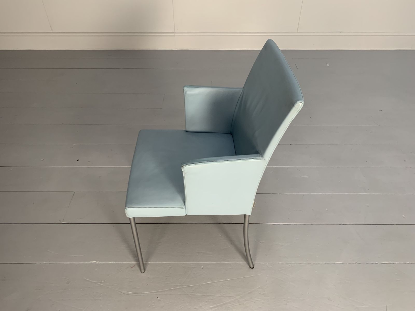 photo vinterior Suite Of 8 Walter Knoll “Jason 391” Dining Chairs – In Sky Blue Leather