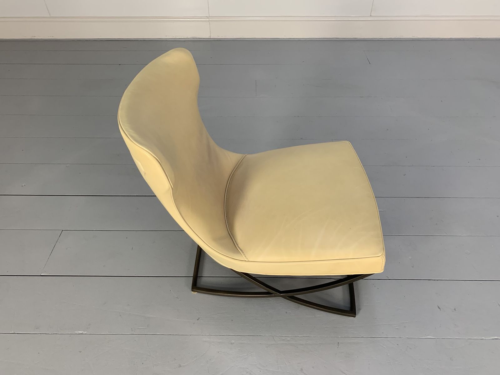 3900.0 Pair Of Baxter “Paloma” Chairs – In Cream Leather photo
