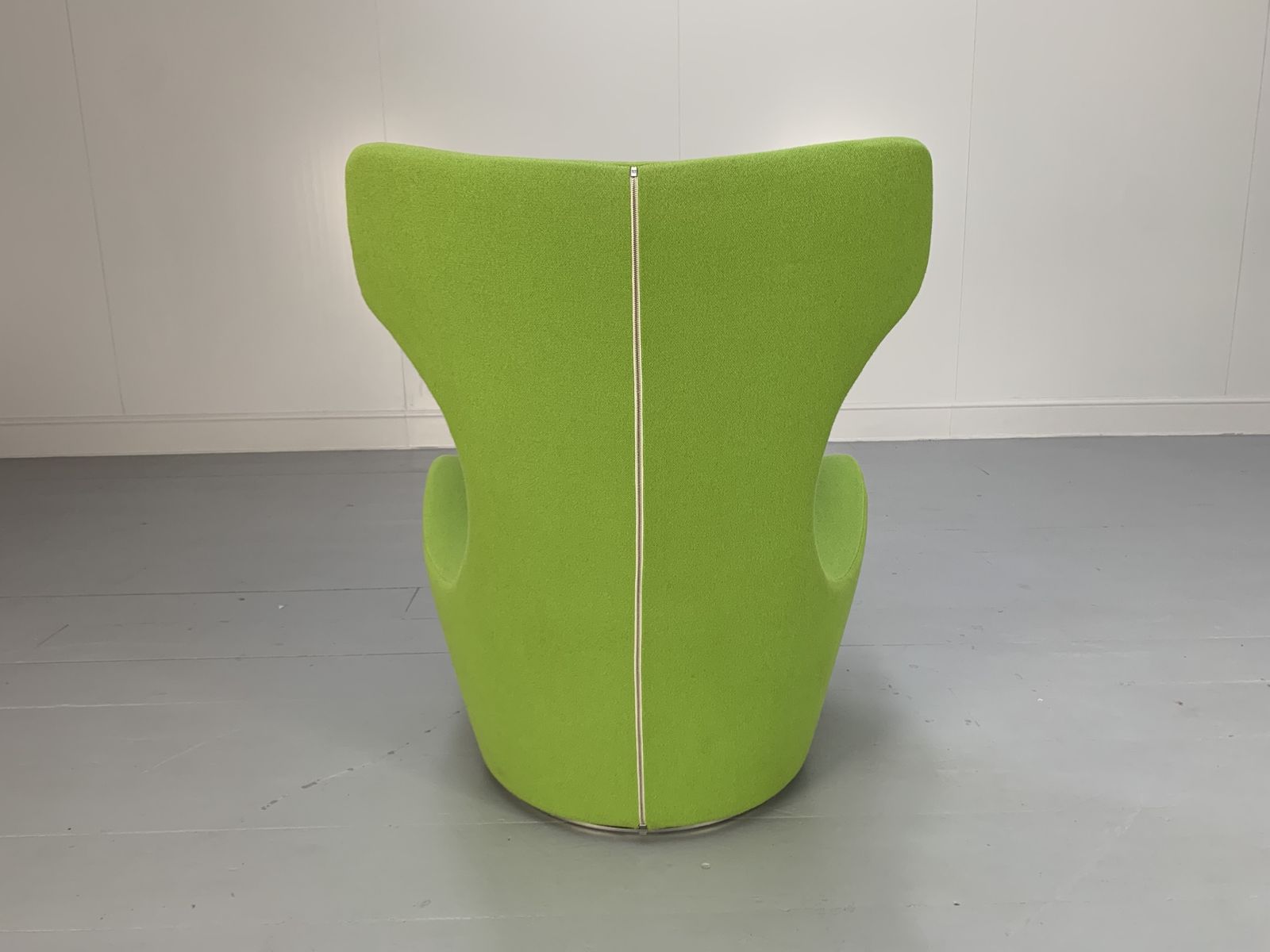 B&B Italia “Grande Papilio” Armchair – In Green “Ego” Wool photo furniture