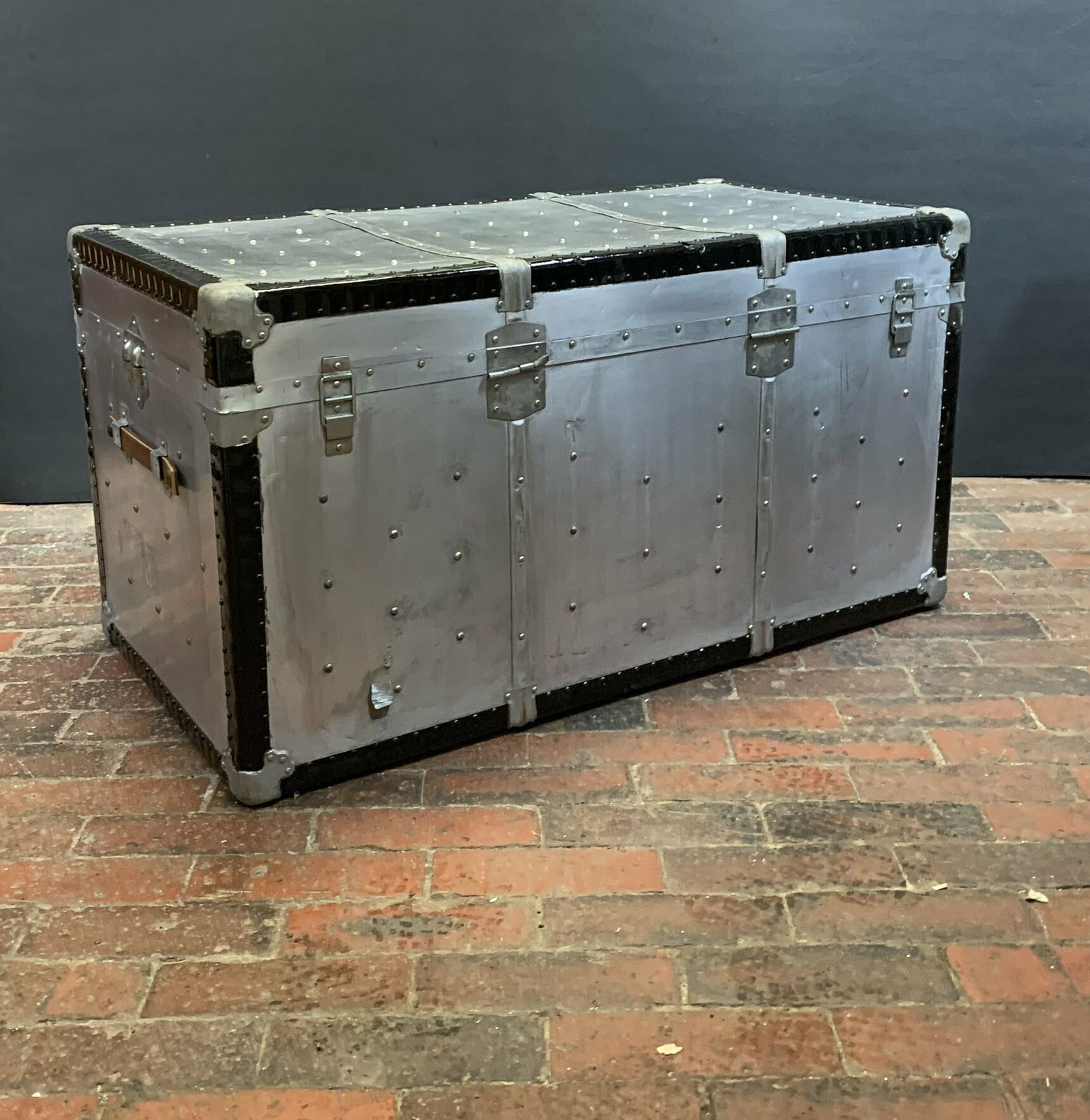 photo furniture Large Art Deco Aluminium Coffee Table Trunk