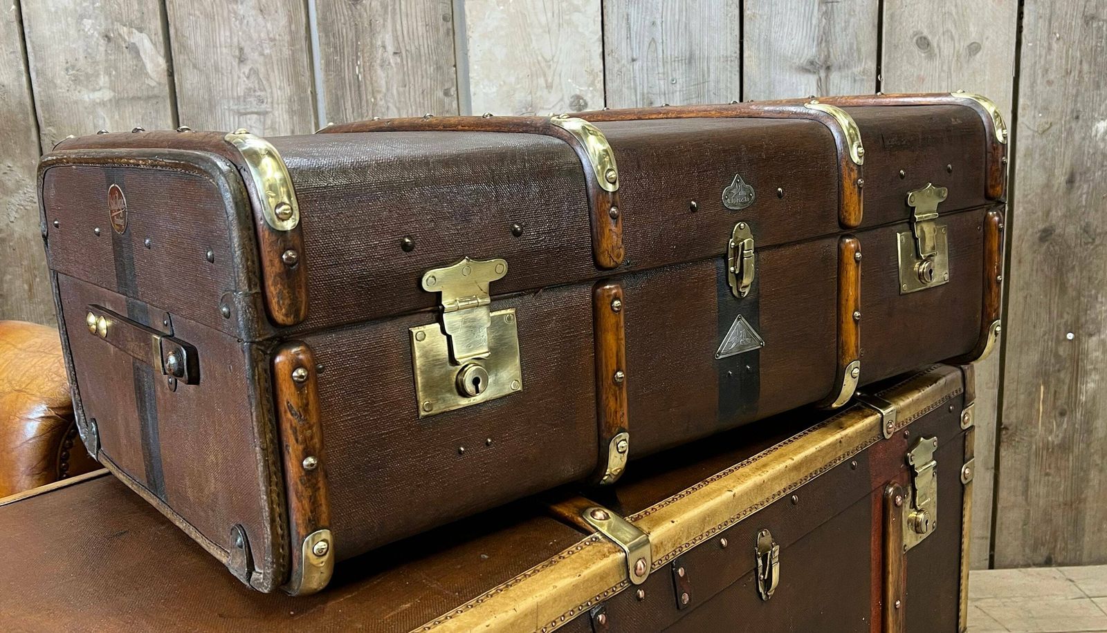 Stunning Antique Banded Cabin Trunk Home Decor Travel Trunk Superb Interior & Tray photo buy