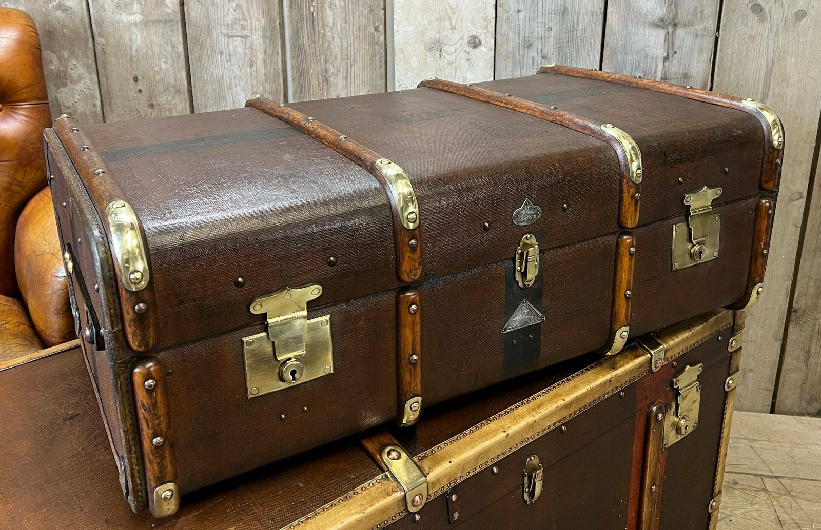 photo furniture Stunning Antique Banded Cabin Trunk Home Decor Travel Trunk Superb Interior & Tray