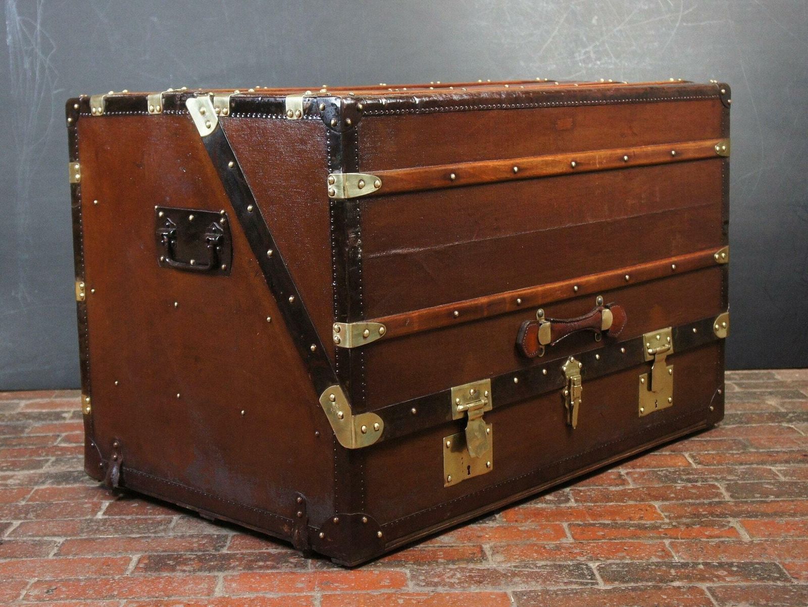 Bespoke Antique Steamer Trunk Wine Table Storage photo Furniture