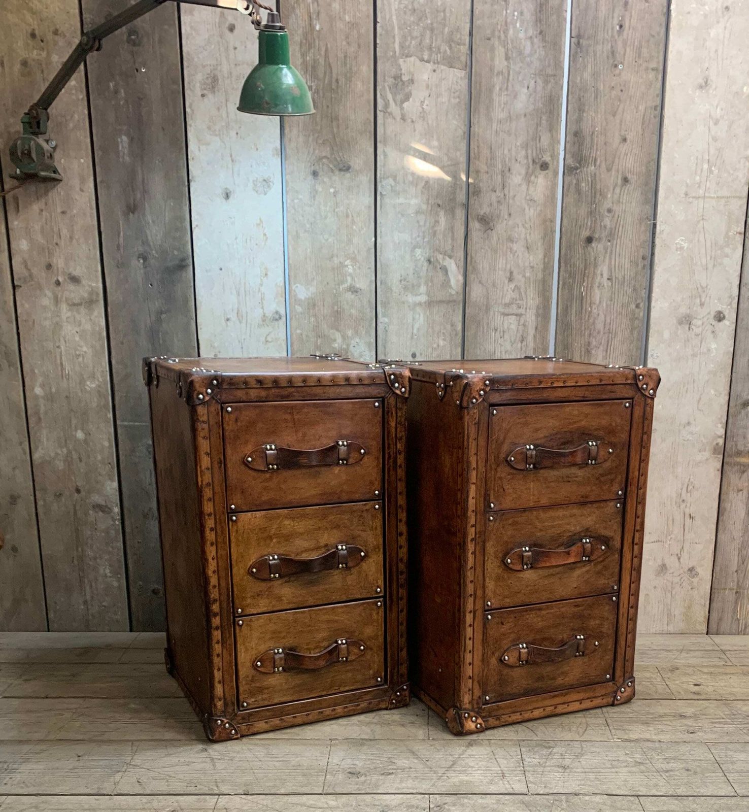 photo furniture Luxury Leather Nightstand, Bedroom Vanities, Bedroom Decor, Furniture Set