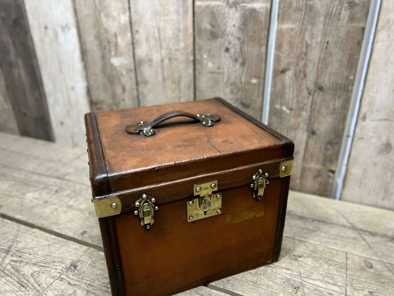 Antique Luxury French Hatbox Trunk Circa 1920s Travel Chest Antique Luggage photo 804.0