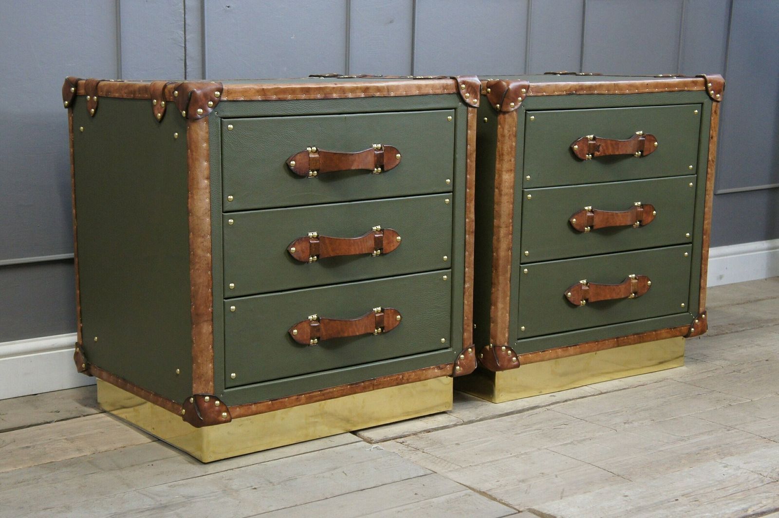 Bedroom Decor Luxury Leather Craft Handmade British Nightstands Occasional Tables Draw Set photo vintage