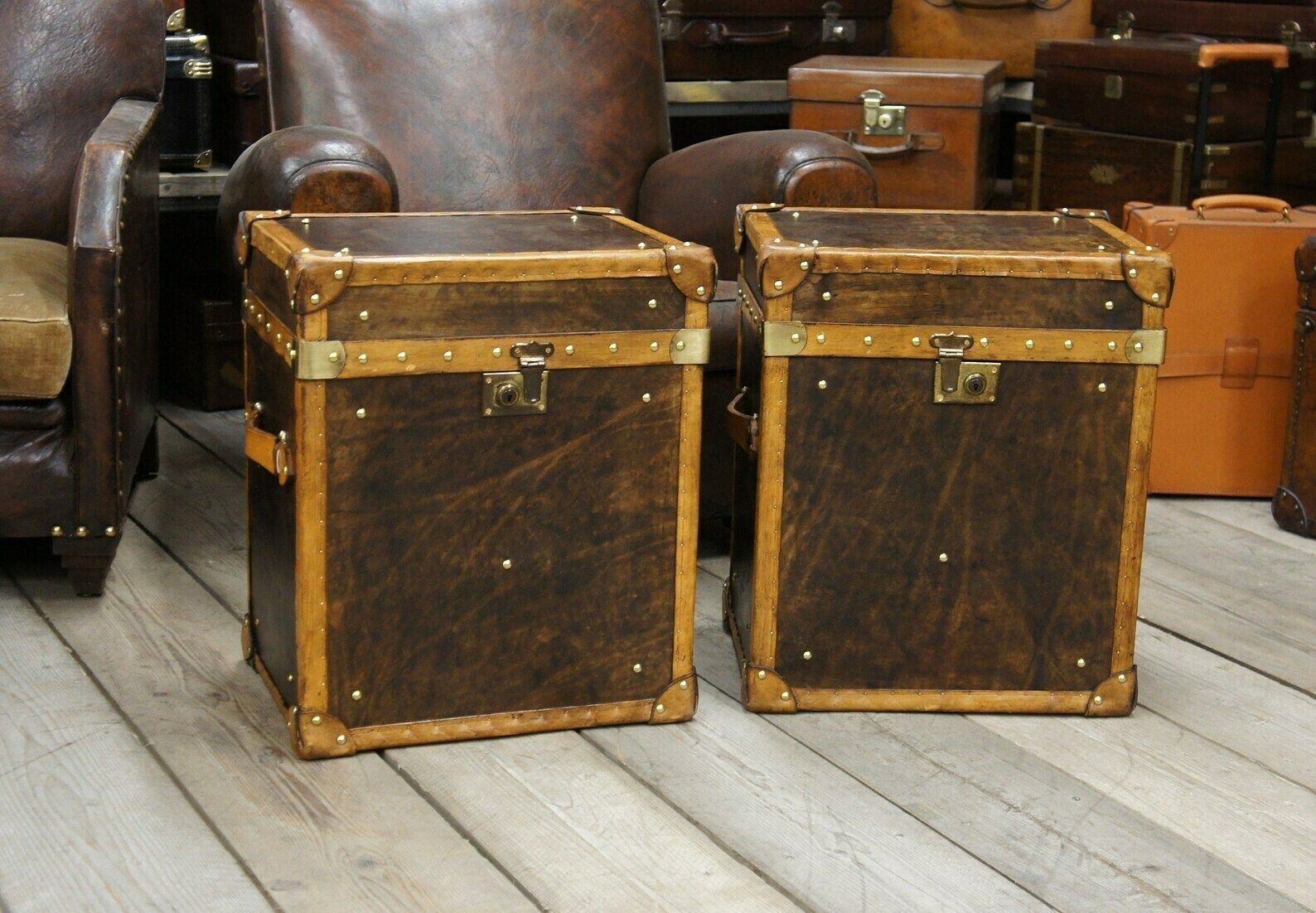 Dark Brown Tan Leather Trimmed Occasional Nightstands Vanities Trunks Chests Home Decor