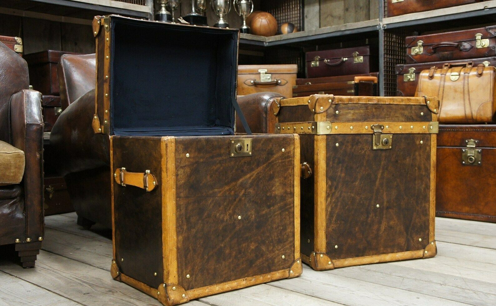 Dark Brown Tan Leather Trimmed Occasional Nightstands Vanities Trunks Chests Home Decor photo vintage