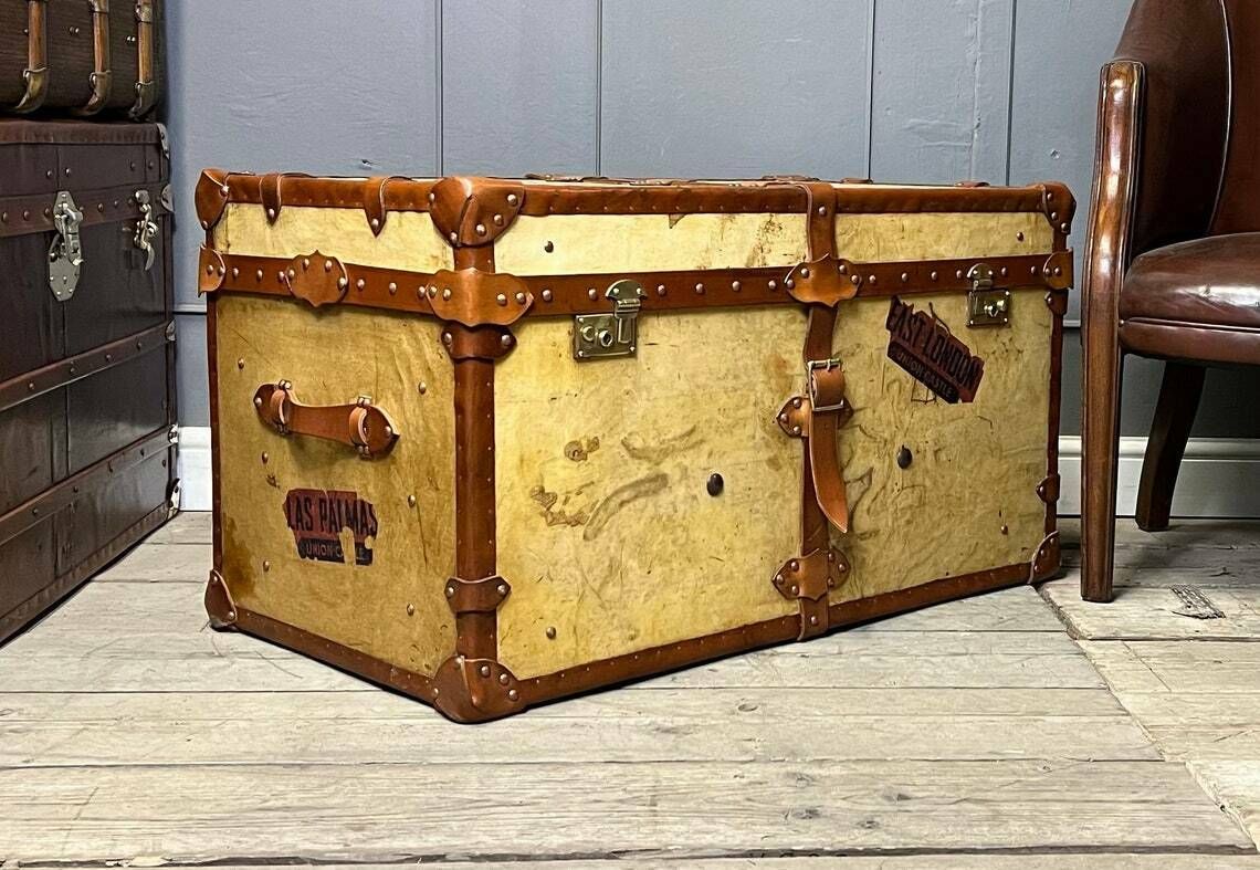 Luxury Antique Vellum And Tan Trimmed Coffee Table End Table Trunk Interior Decor photo furniture