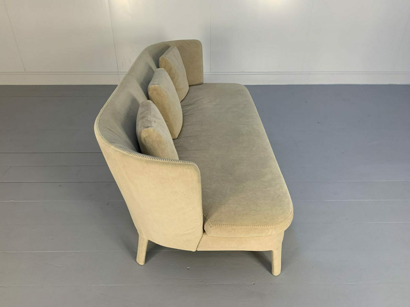 B&B Italia Sofa – “Maxalto Febo” 3 Seat – In Ivory Cream Velvet photo vintage