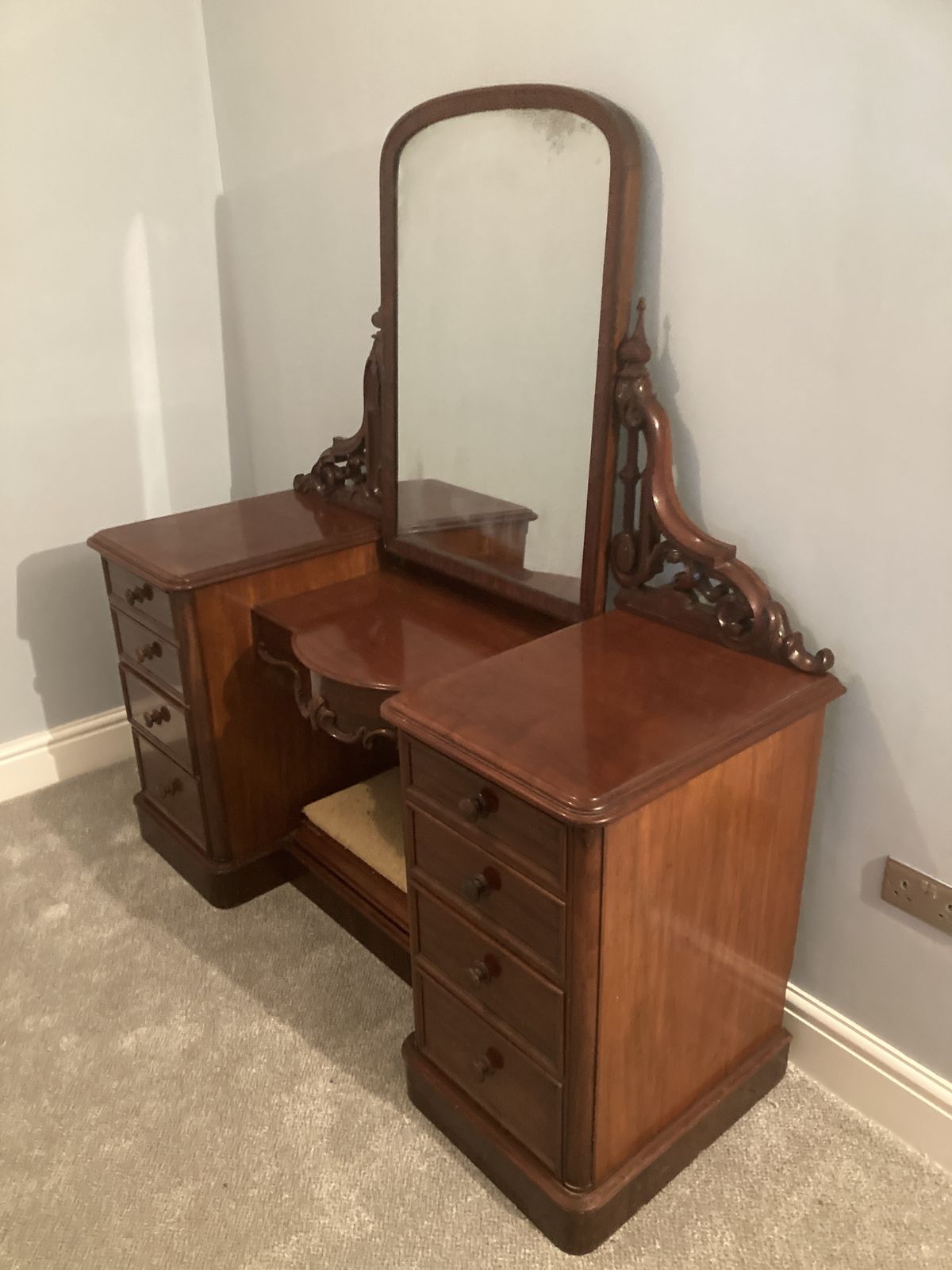 photo buy Large Victorian Mahogany Duchess Dressing Table