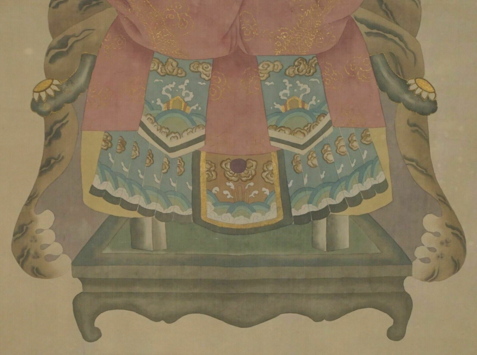 photo furniture Large Pair Of 133x78cm Antique Chinese Ancestral Portraits With Gold Borders