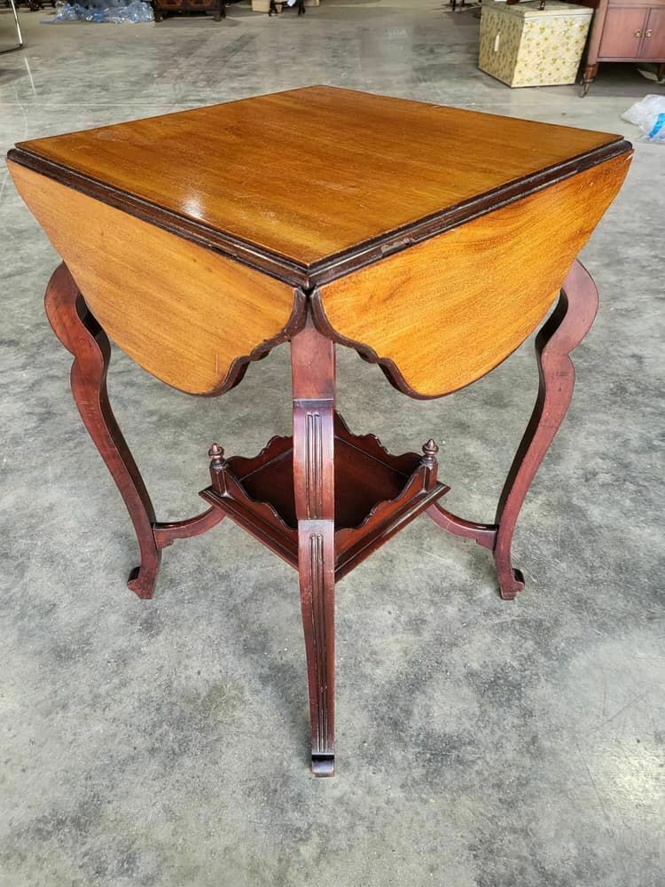Antique Edwardian Mahogany 4 Drop Leaf Curved Occasional Tea Dining Card Table