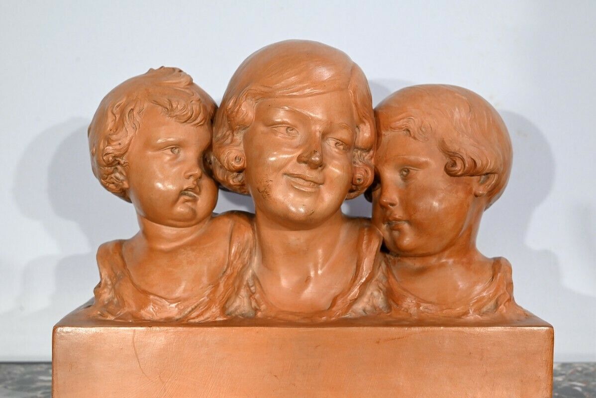 Group In Patinated Terracotta, “Mother And Her Children”, Signed P. Dumont, Art Deco – 1920 photo 622.12