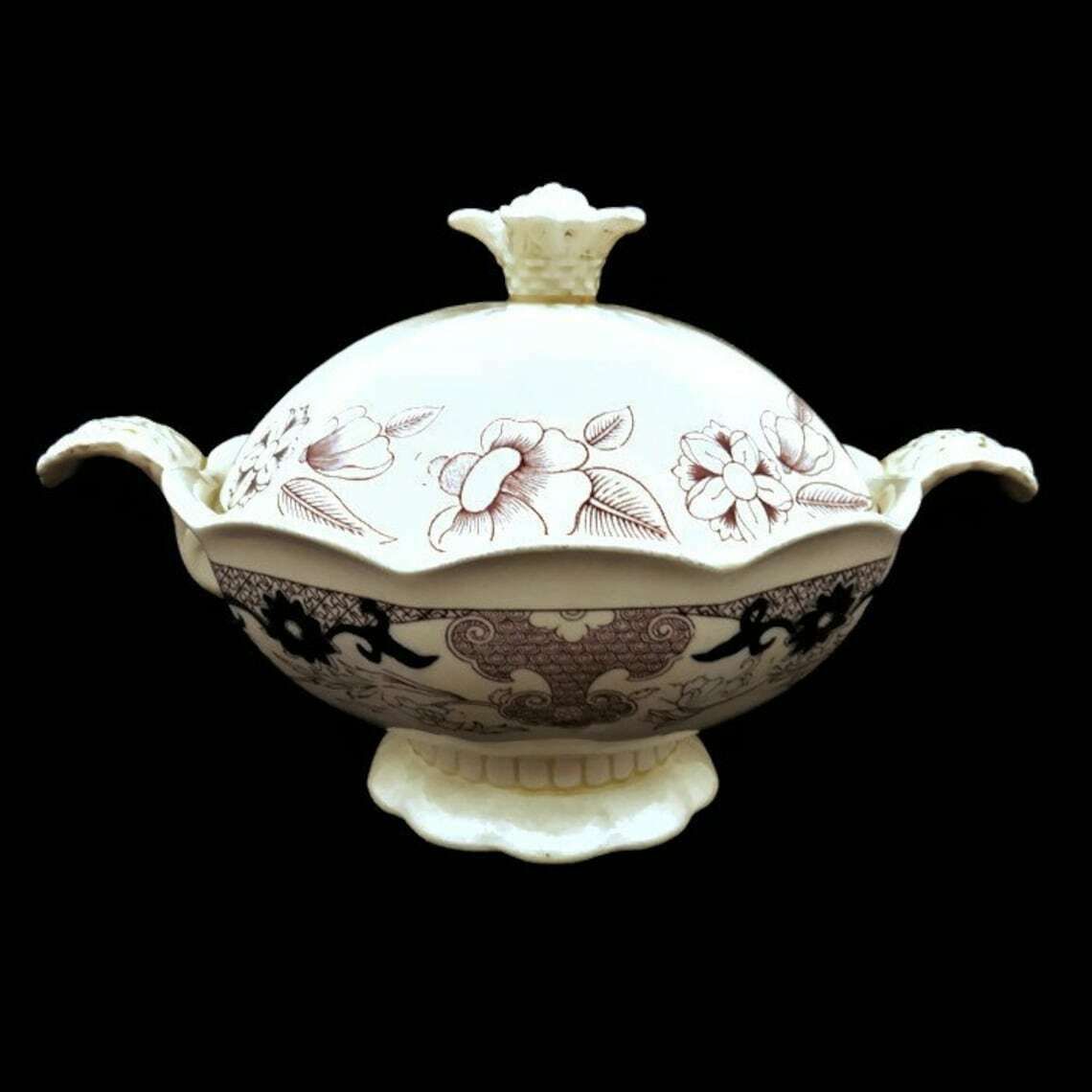 Masons Ironstone Early 20th Century Tureen Lidded With A Floral And Oriental Design USA Patent 76999 photo furniture