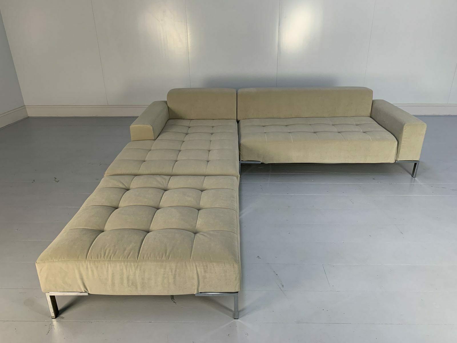 Furniture Zanotta “Alfa 1326” L Shape Sofa & Ottoman  In Pale Grey Velvet photo
