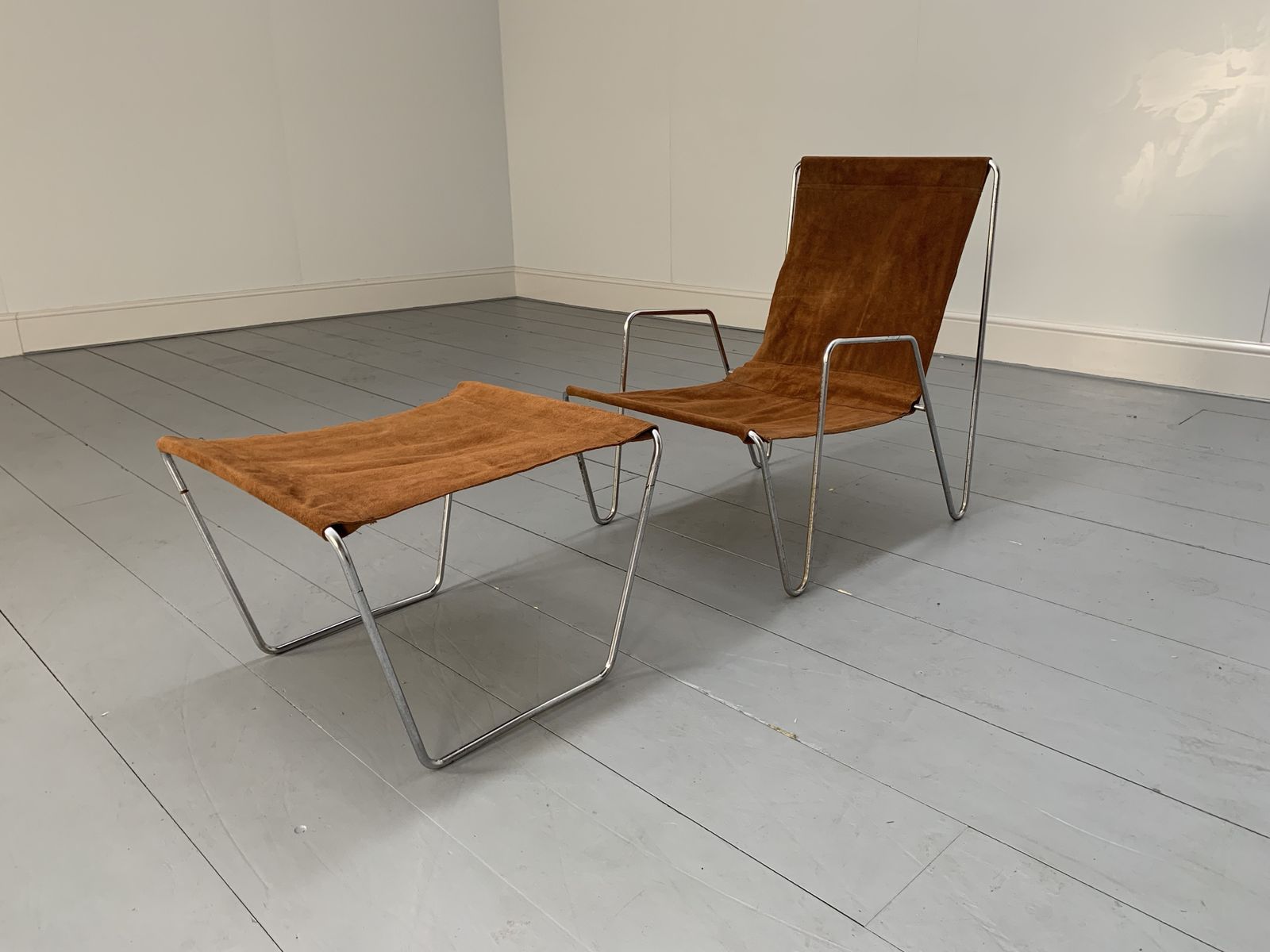 Rare Fritz Hansen “Bachelor” Lounge Chair & Footstool – In Suede Leather & Chrome photo furniture