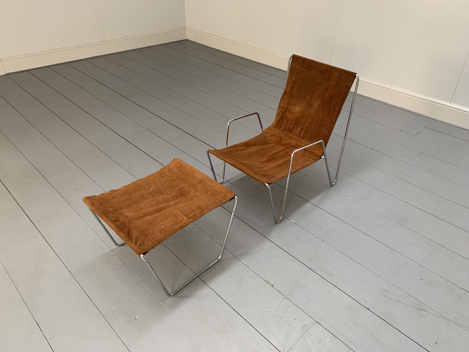 Rare Fritz Hansen “Bachelor” Lounge Chair & Footstool – In Suede Leather & Chrome photo for sale