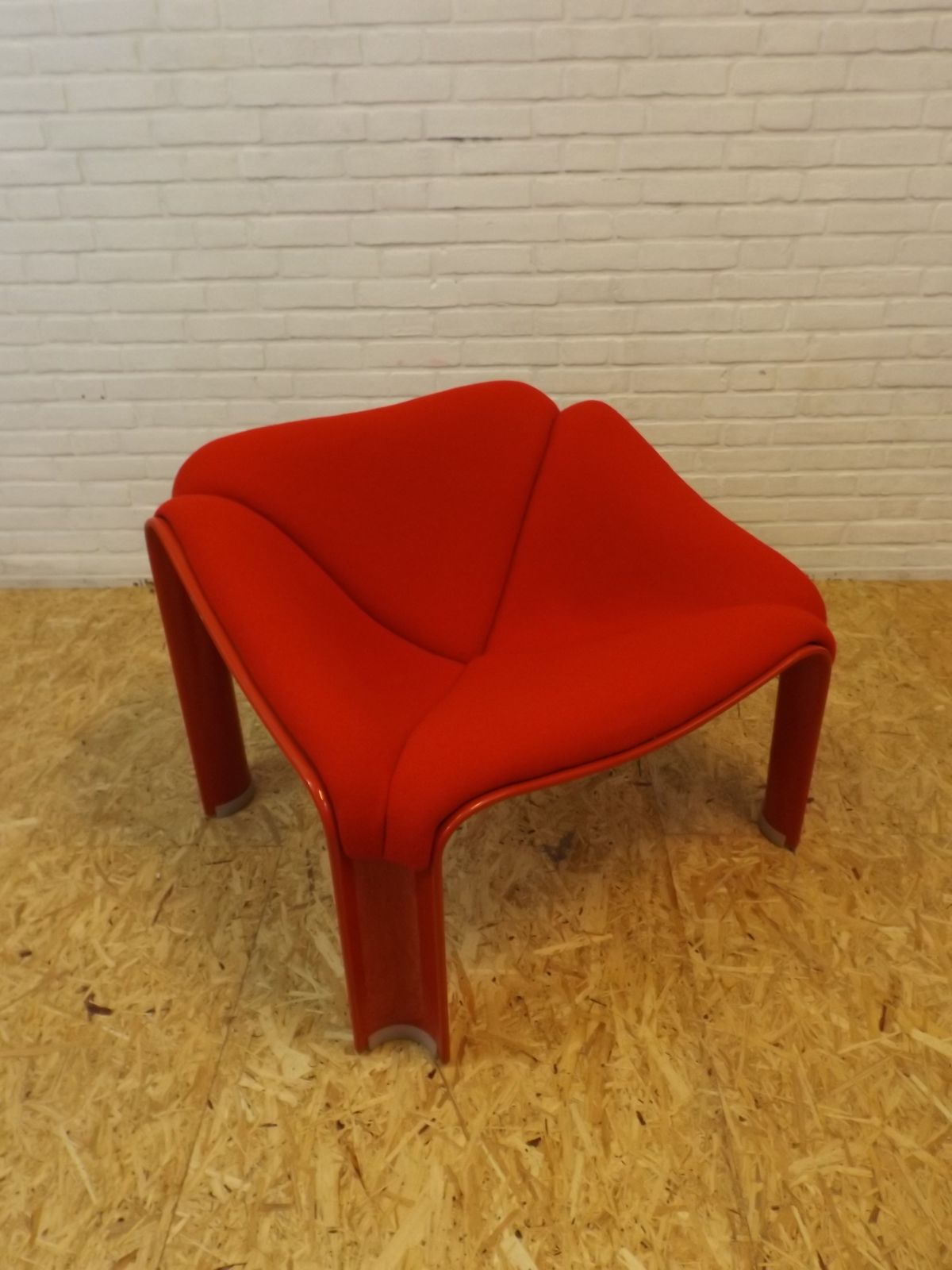 Artifort 300 Lounge Chair Pierre Paulin photo for sale