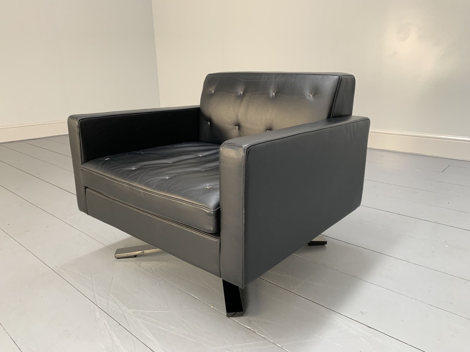 Suite Of 4 Poltrona Frau “Kennedee” Armchairs In Black “Pelle Frau Sc” Leather photo for sale