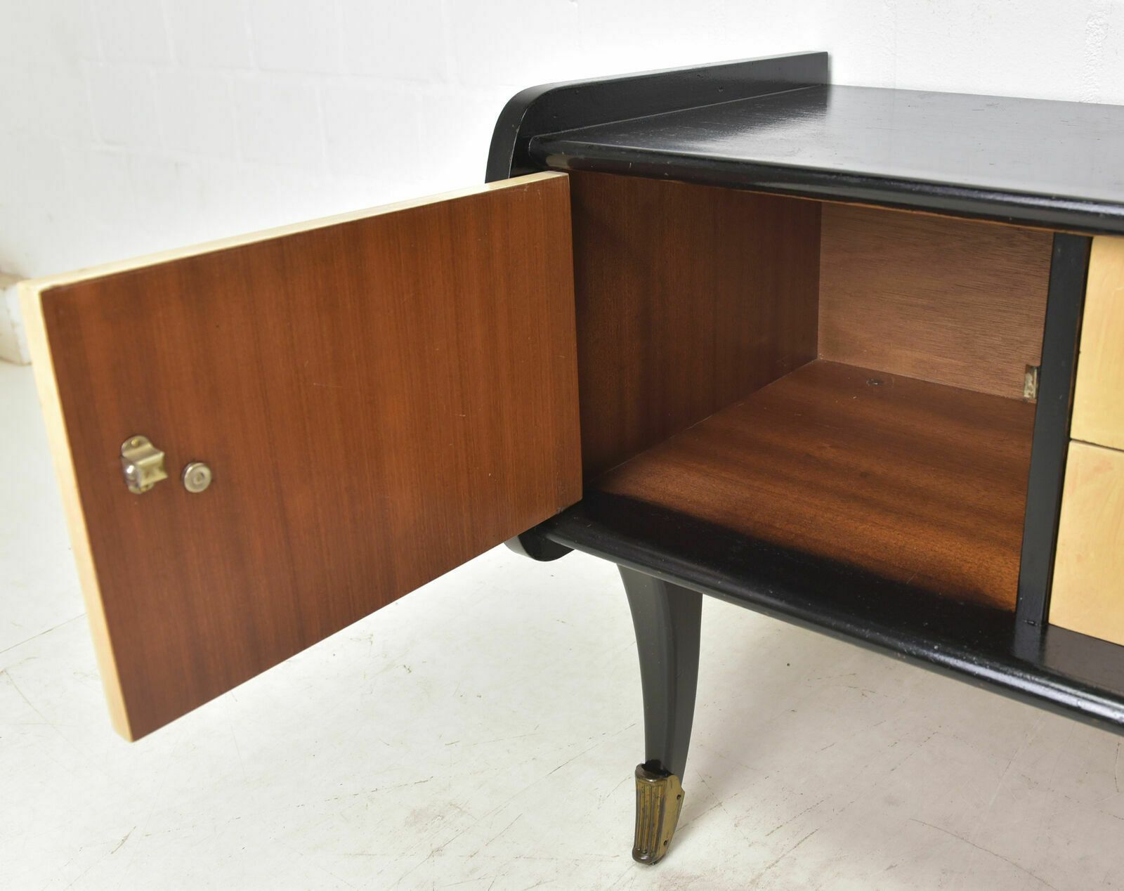 Retro! Rockabilly Bedroom Ensemble Mirror Chest Of Drawers And Bedside Tables Black photo Furniture