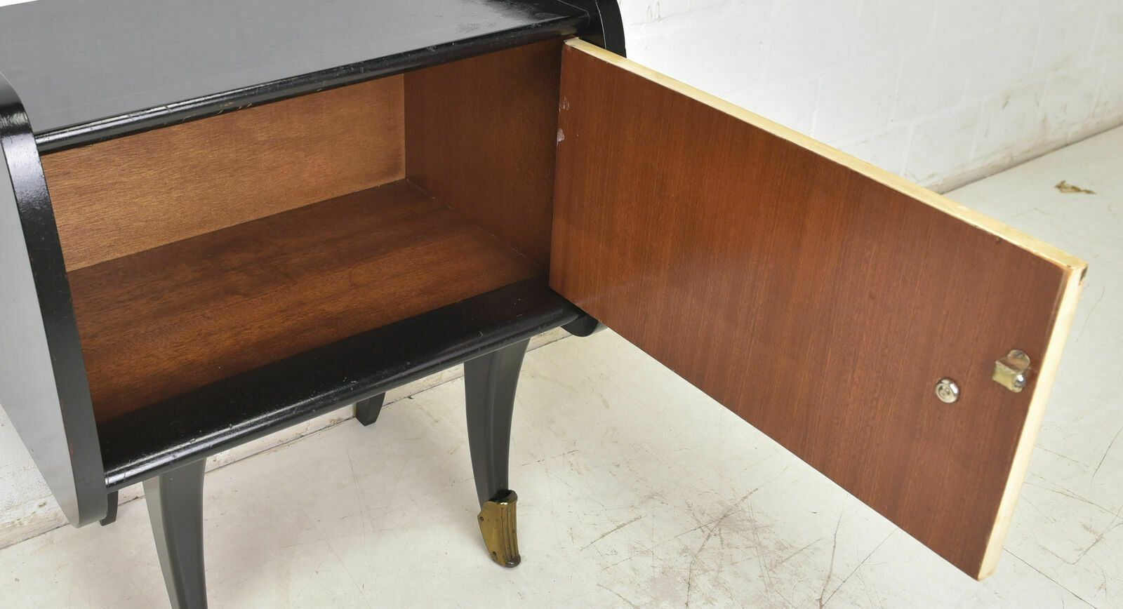 976.0 Retro! Rockabilly Bedroom Ensemble Mirror Chest Of Drawers And Bedside Tables Black photo