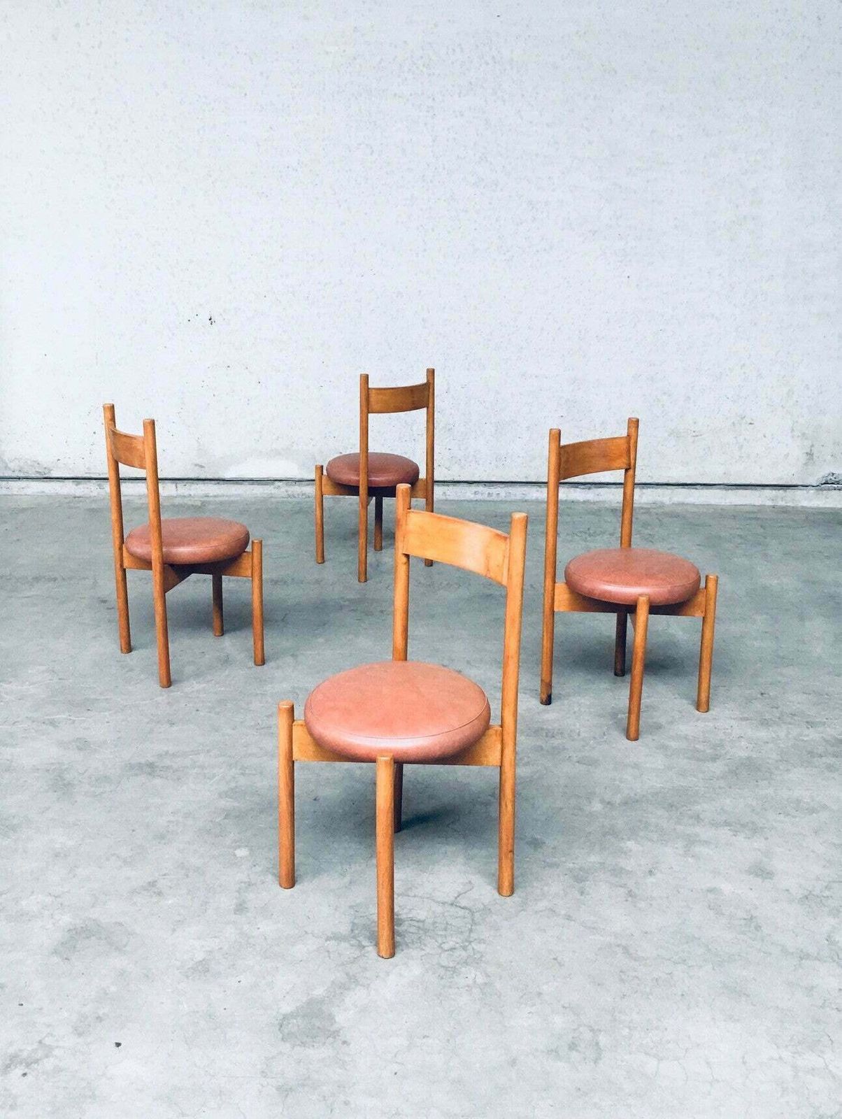 photo furniture Mid Century Modern Design Eetkamerstoelen In De Stijl Van Charlotte Perriand, Frankrijk, Ca. Jaren 1960