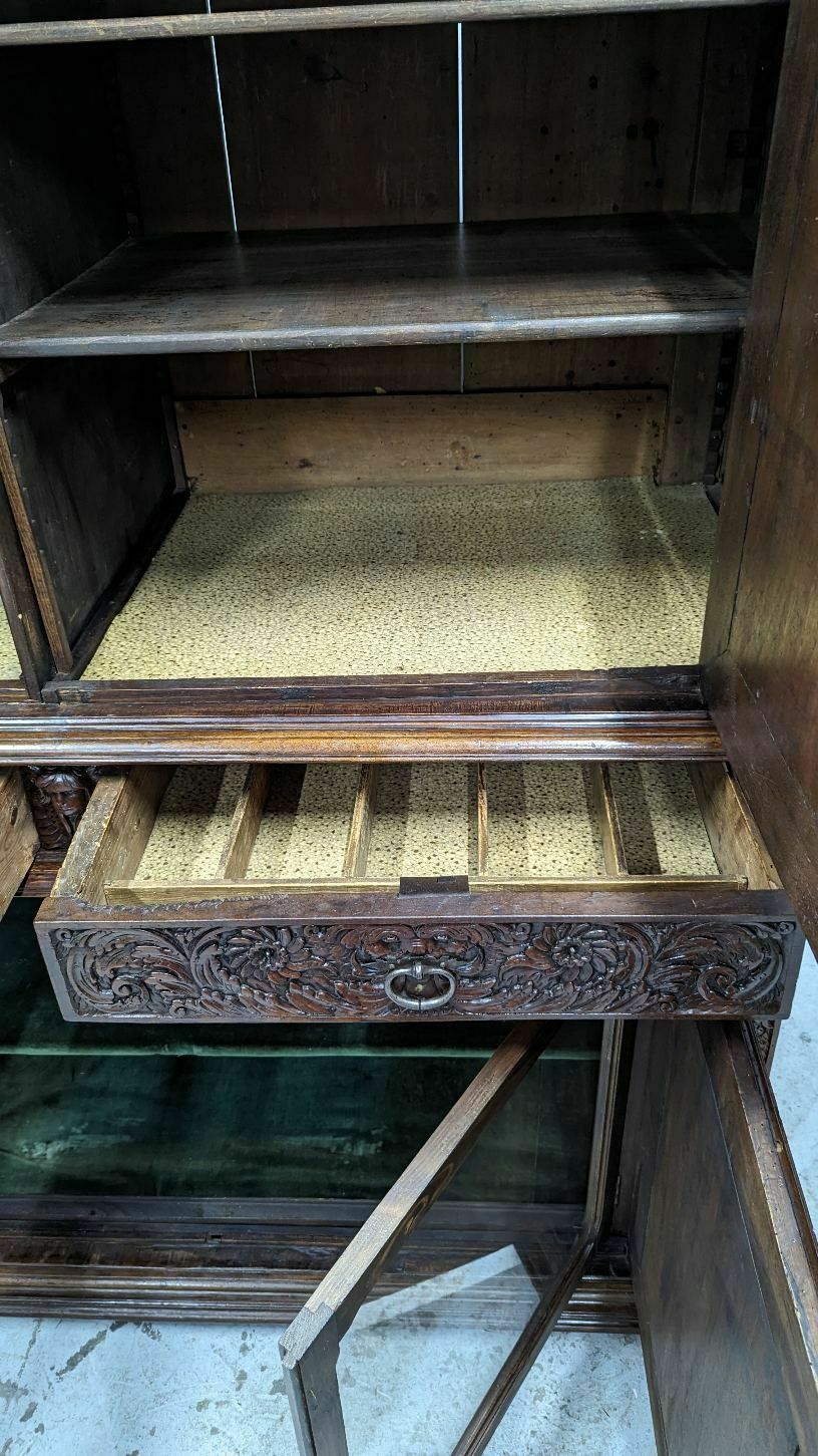 photo furniture Four 17th Century Walnut Doors Decorated With Putti