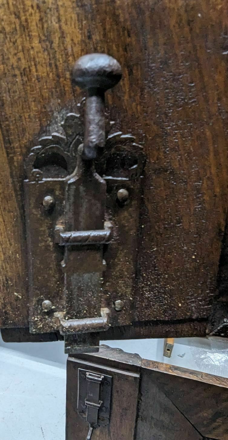 photo buy Four 17th Century Walnut Doors Decorated With Putti