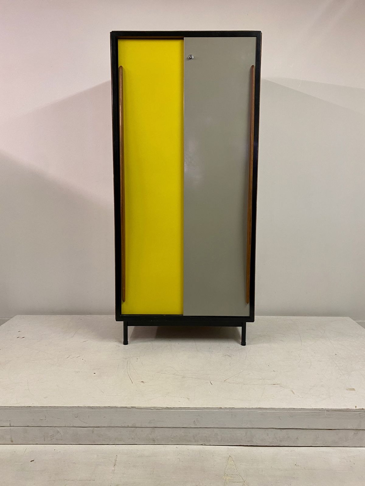 Bicoloured Cabinet By Willy Van Der Meeren For Tubax photo vintage