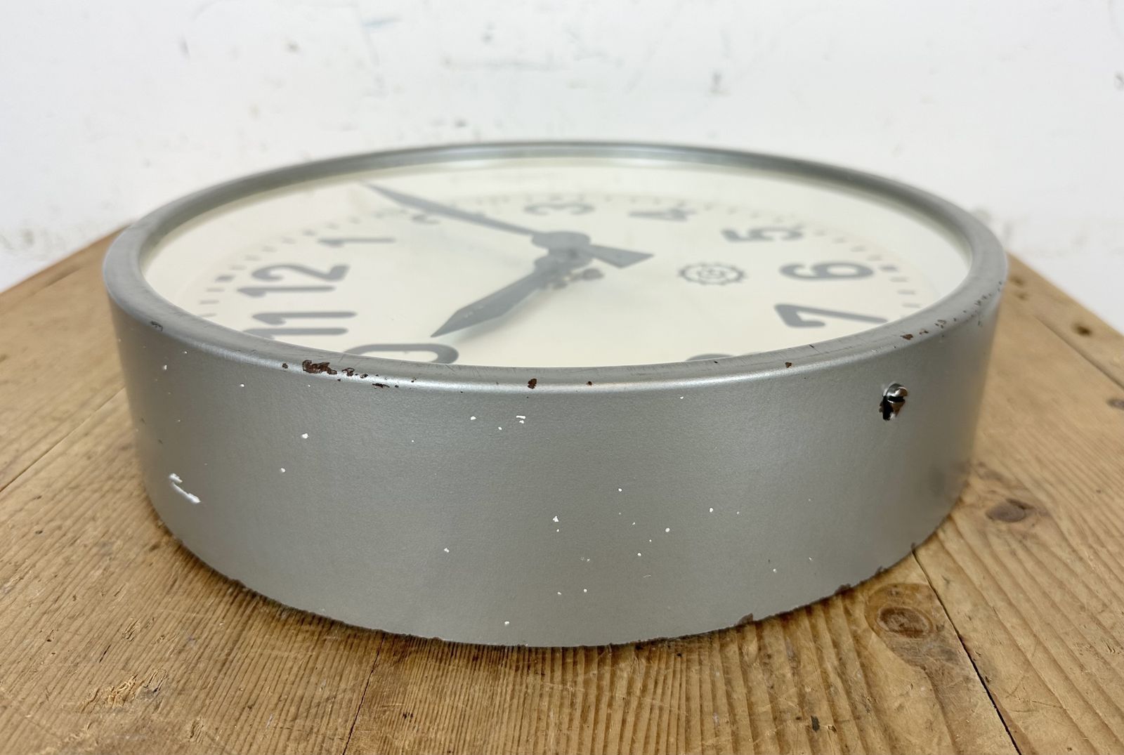 Grey Industrial Factory Wall Clock From Chronotechna, 1950s photo vintage