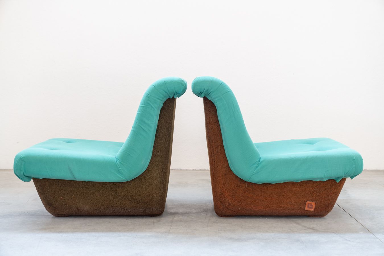 Set Of Two Lev & Lev Fabric Armchairs, Removable Covers, With Fibreglass Frame, 1970s. photo vinterior
