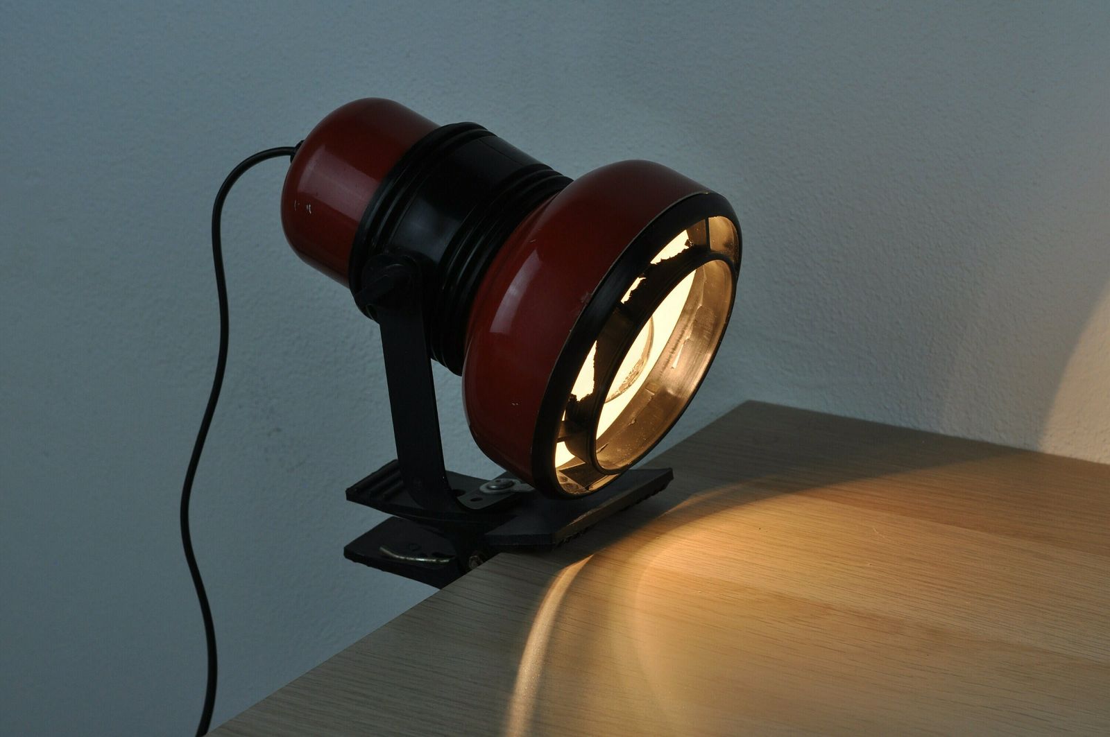 Mid Century Desk Lamp, Clip On Lamp, Desk Metal Lamp photo vintage