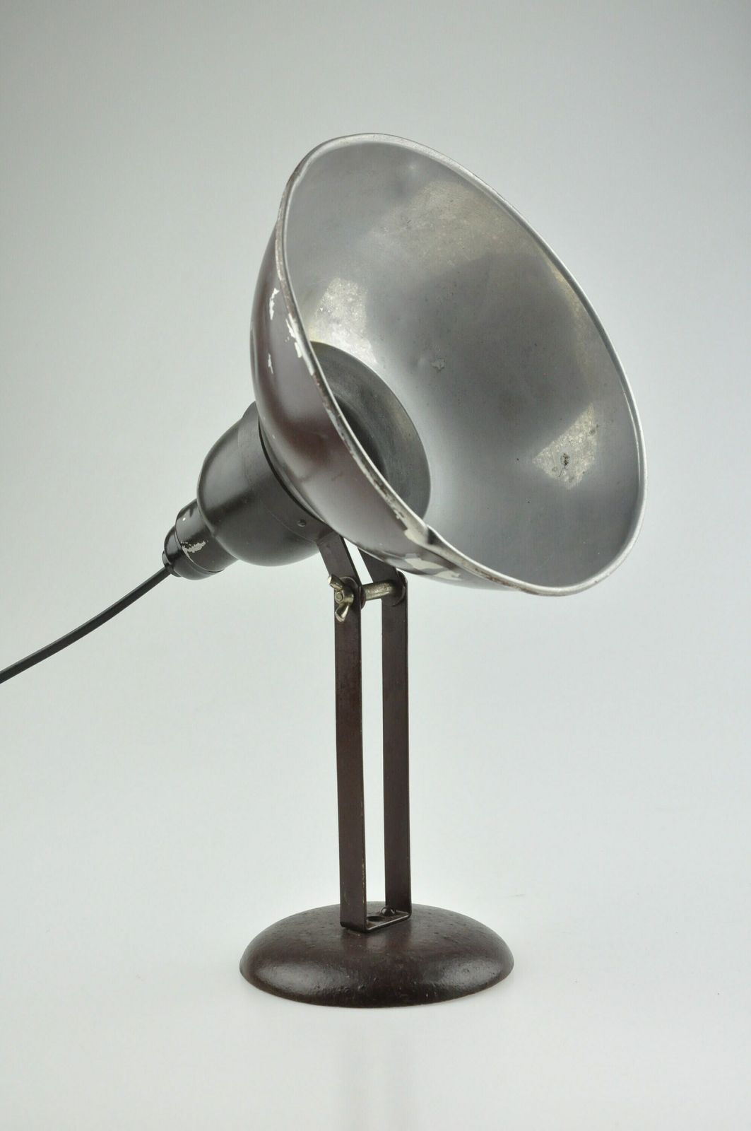 photo furniture Industriële Bureaulamp, Industriële Lamp, Architectenlamp, Bureaulamp, Mid Century Lamp, Bruine Lamp, Tafellamp, Vintage Verlichting