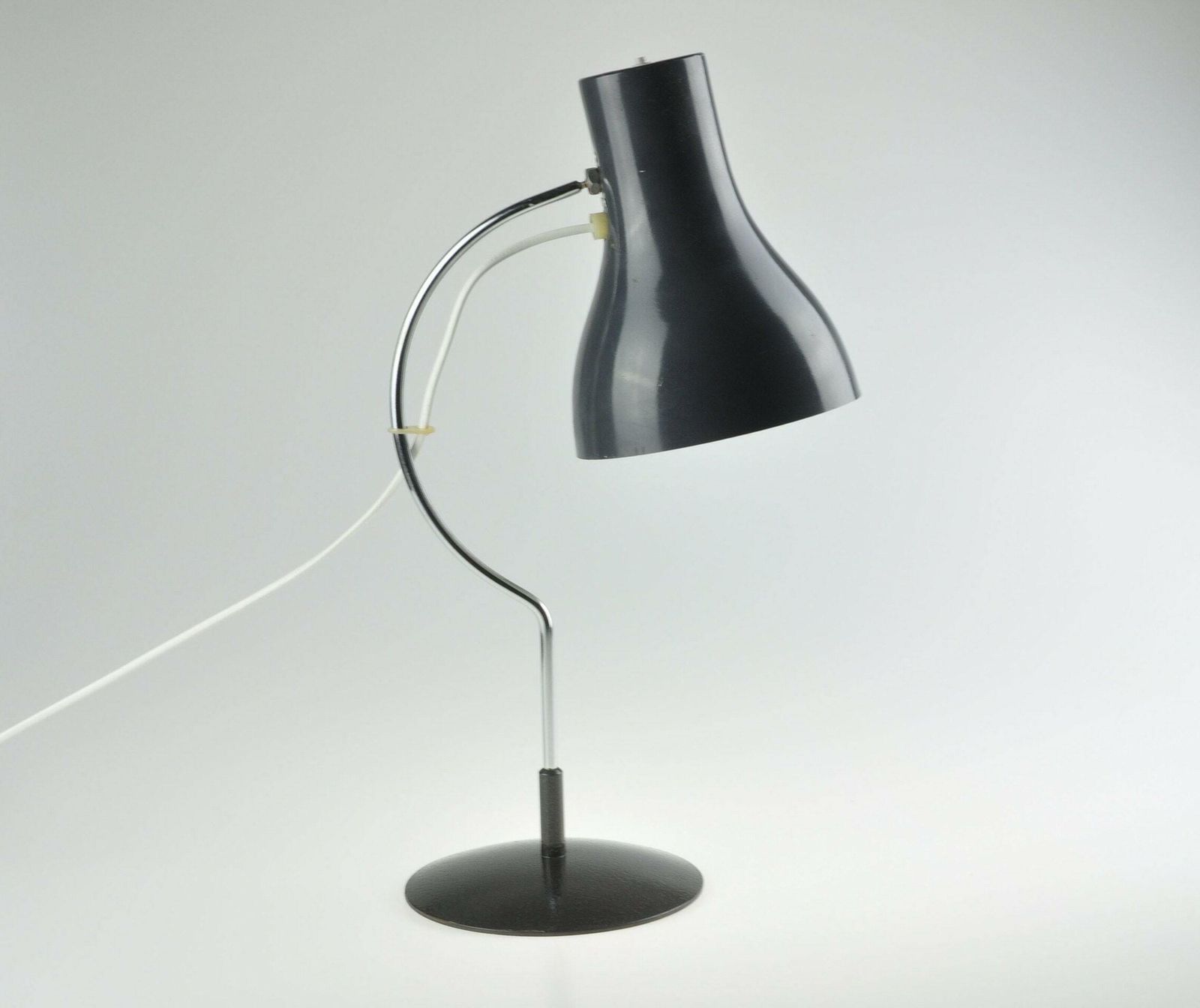 Vintage Bureaulamp, Mid Century Lamp, Industriële Bureaulamp, Industriële Lamp, Architectenlamp, Mid Century Verlichting, Hurka, Napako photo furniture