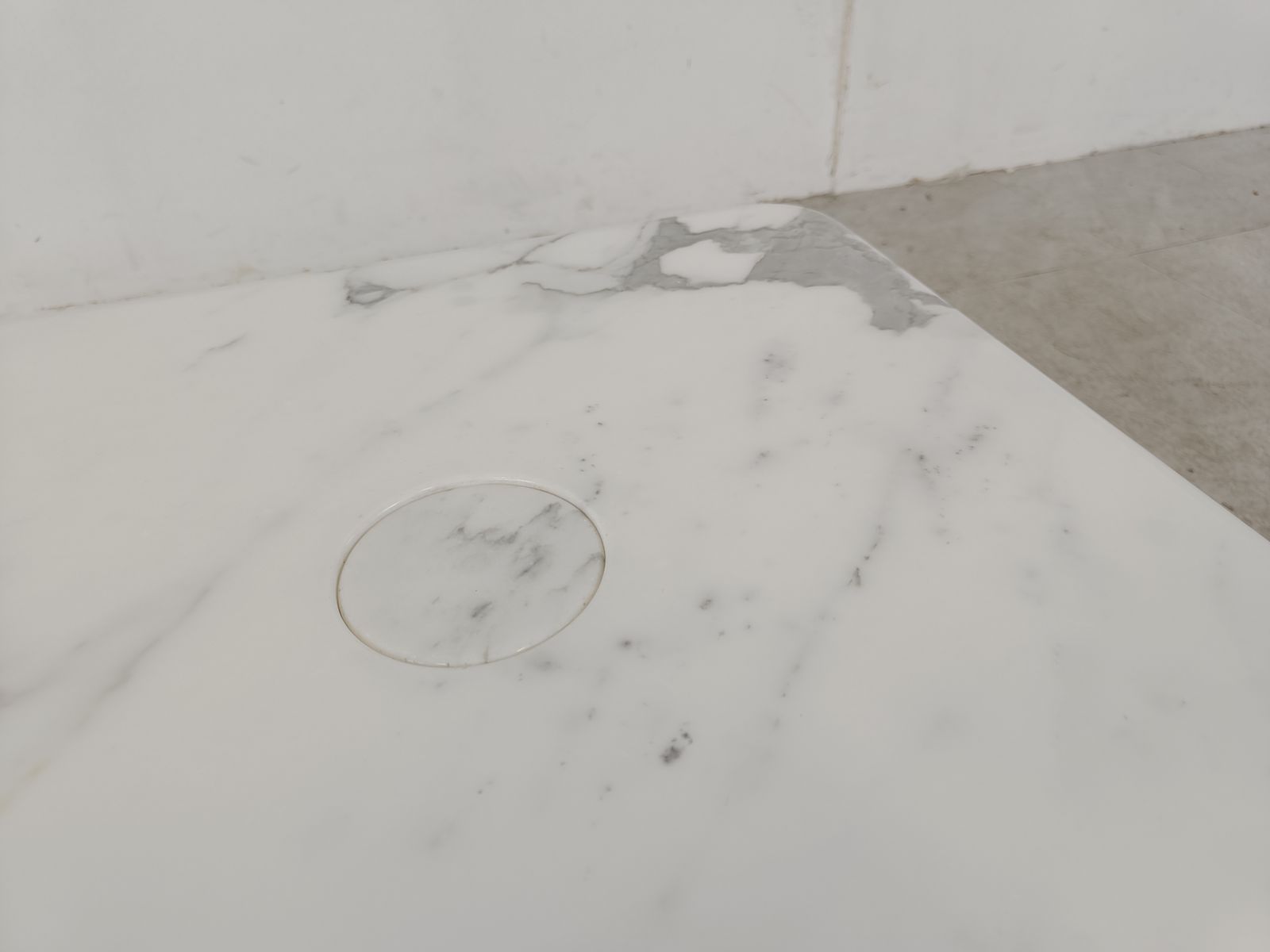 photo furniture Angelo Mangiarotti Carrara Marble Coffee Table For Up&Up, Italy