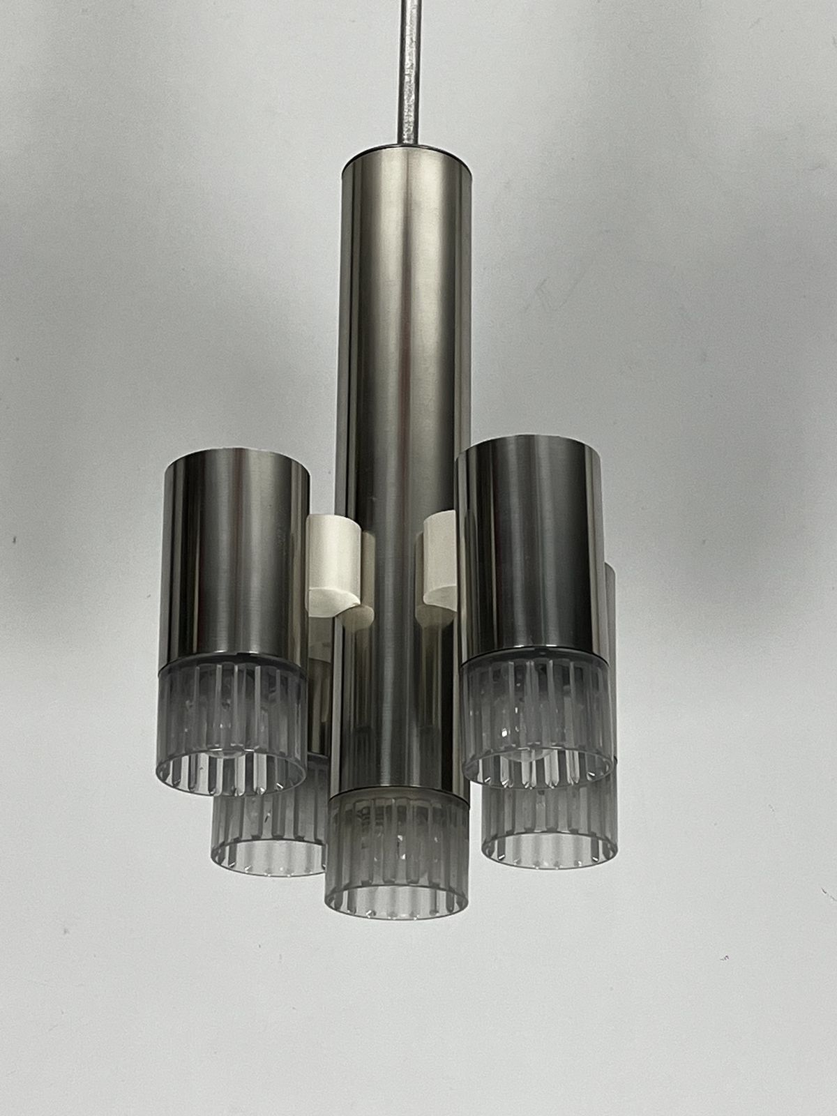 Sciolari Geometric Chrome And Plexiglass 5 Lights Chandelier. Italy 1970s photo Lighting