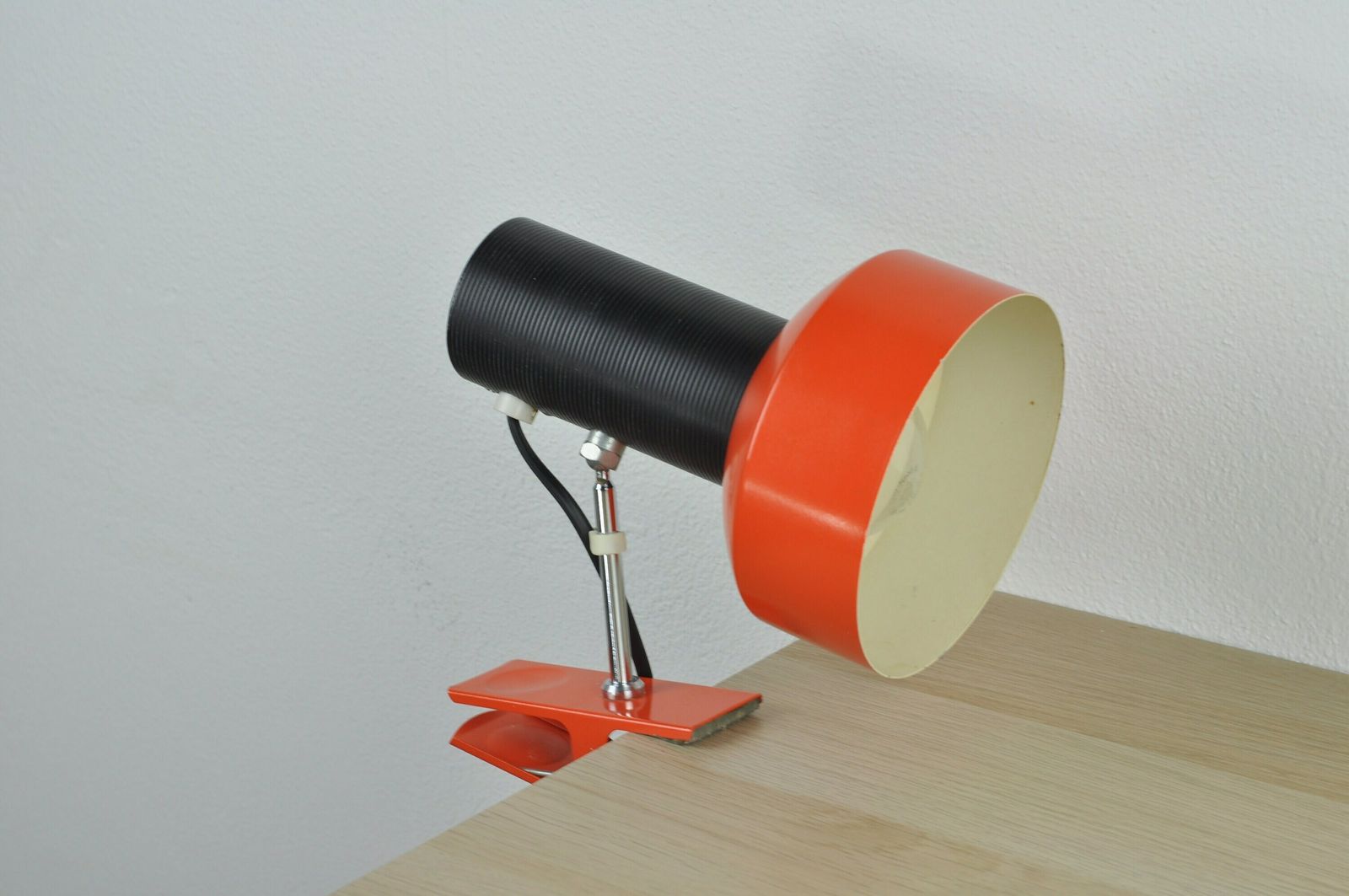 Mid Century Bureaulamp, Metalen Lamp, Tafellamp, Bedlampje, Klemlamp, Oranje Lamp, Vintage Lamp photo 105.0