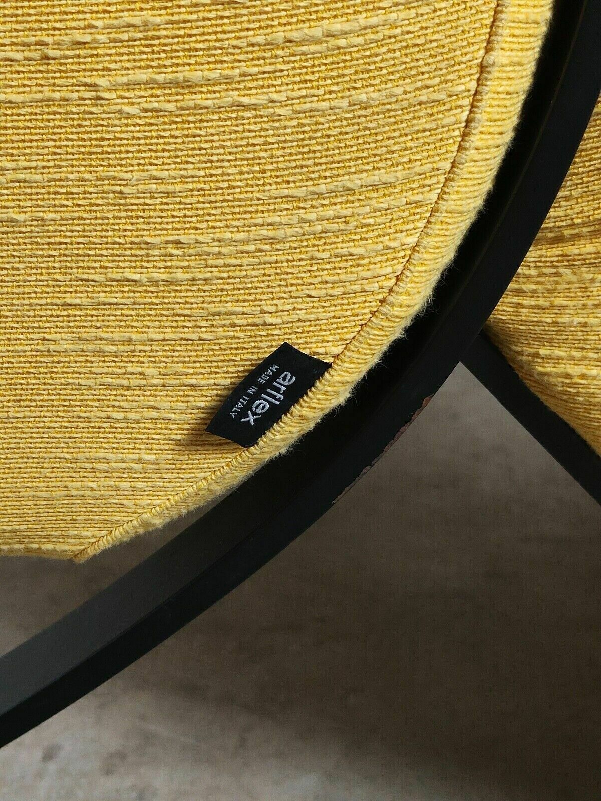 Virgola Armchair By Yaacov Kaufman For Arflex   Italy   90's photo vinterior