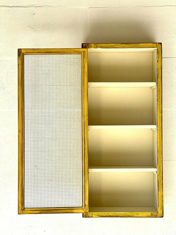 Vintage Wandkast Met Gaaswerk photo buy