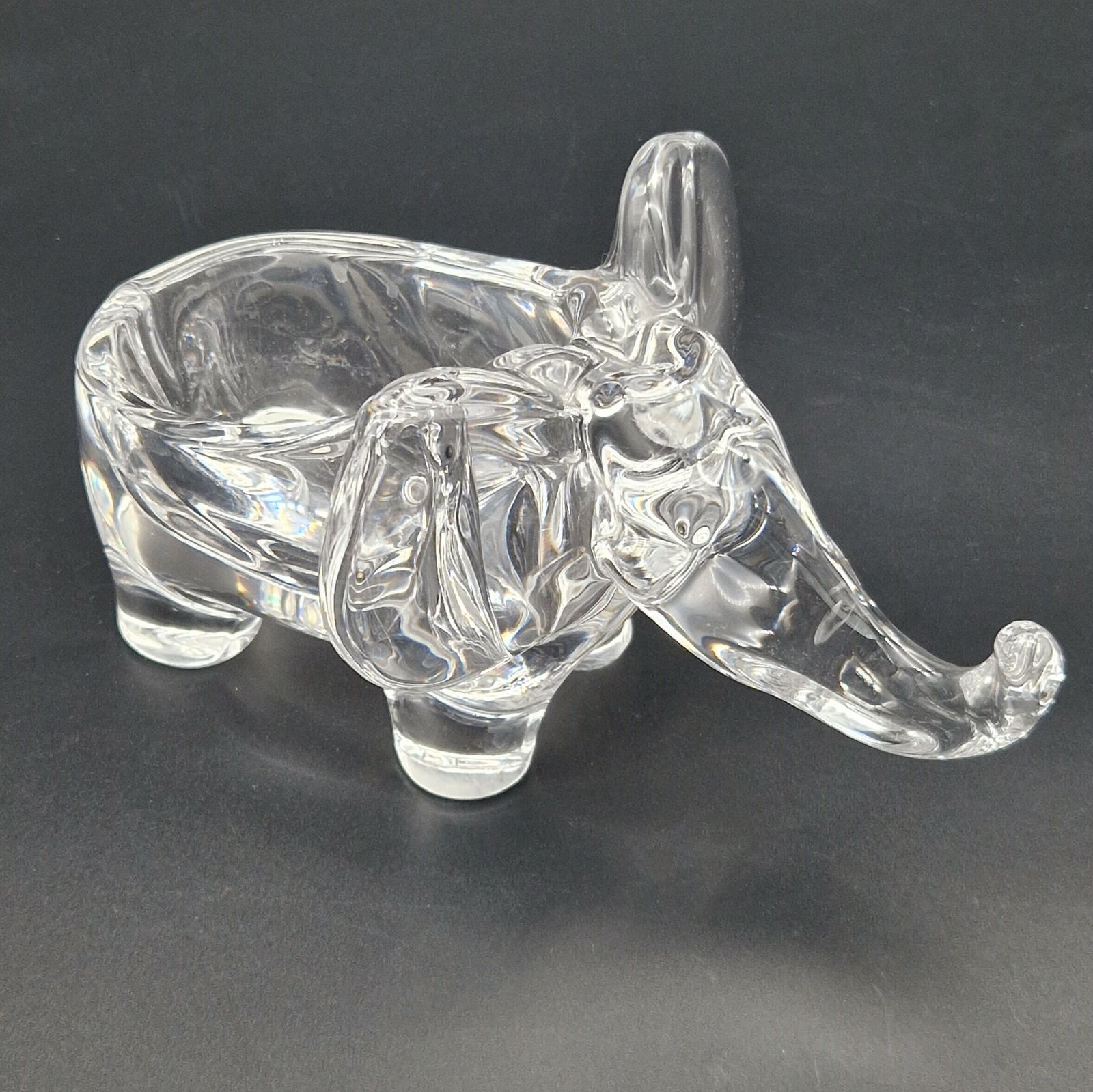 Crystal Elephant By Art Vannes. France 1970   1975 photo 250.0