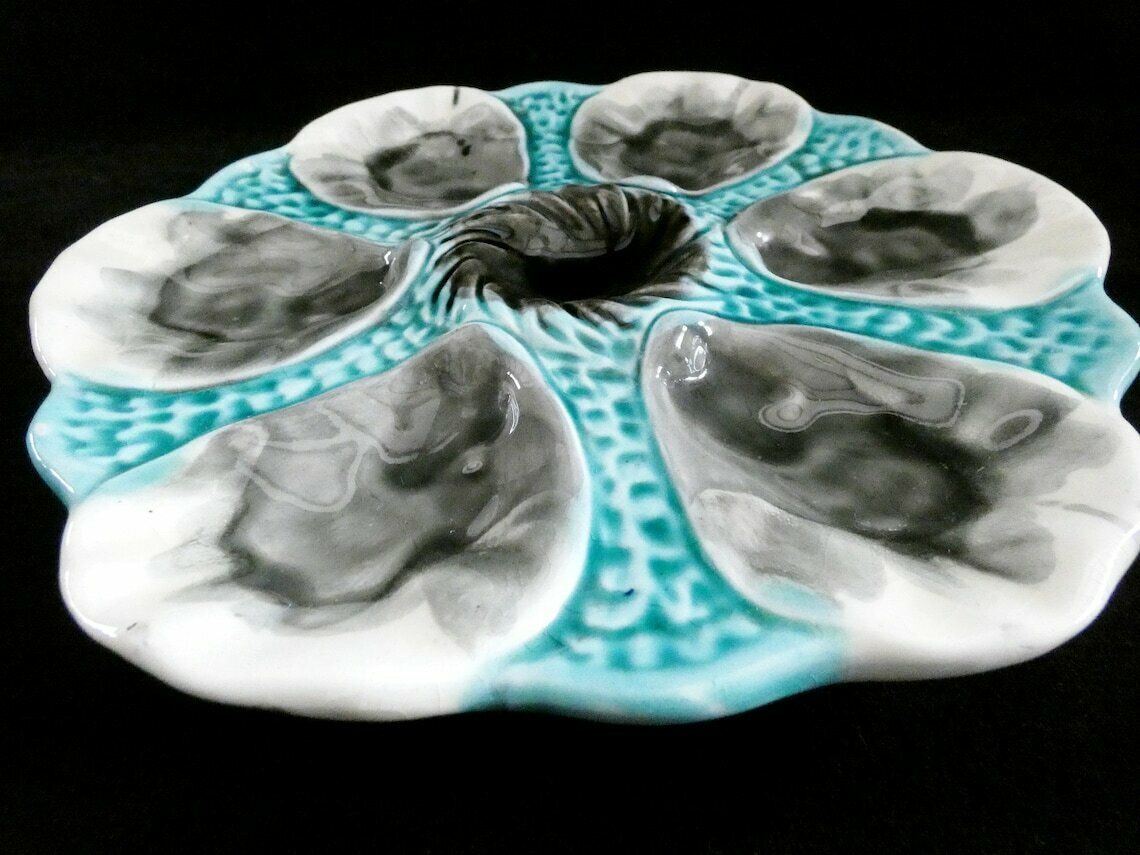 Antiek Orchies Oesterbordje – Zeldzame Franse Majolica Oesterschotel Moulin Des Loups – Turquoise, Wit En Grijs Aardewerk, 1910 photo vintage