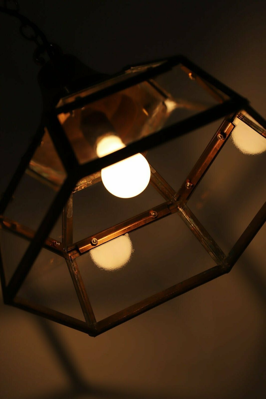 photo vinterior British Rail Platform Lantern – Leeds – Aged
