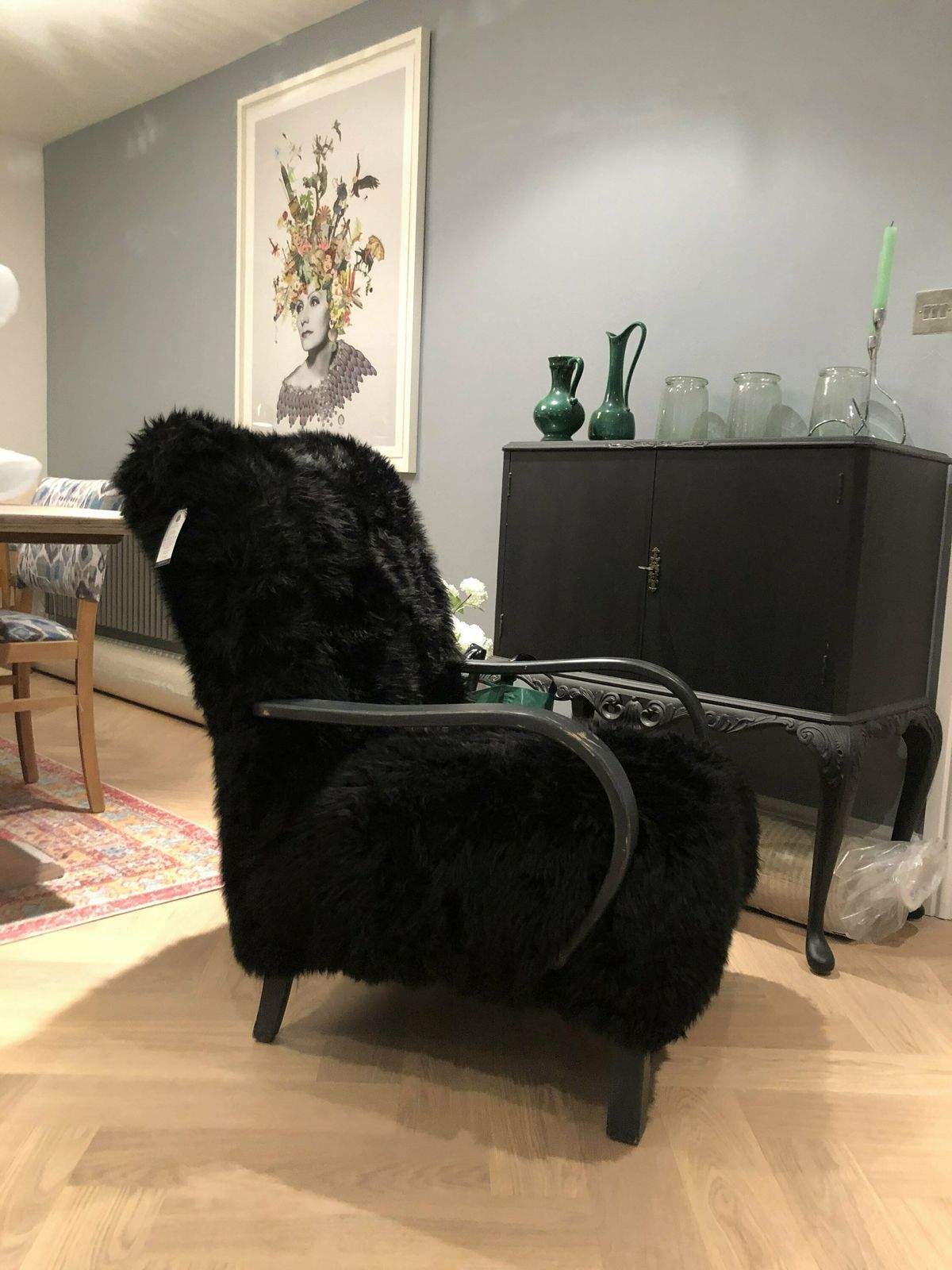 photo furniture Black Sheepskin Chair, Genuine Sheepskin, Black Sheepskin Armchair, Bentwood Chair, Halabala Style , Black Sheepskin Chair, Sheepskin Chair.