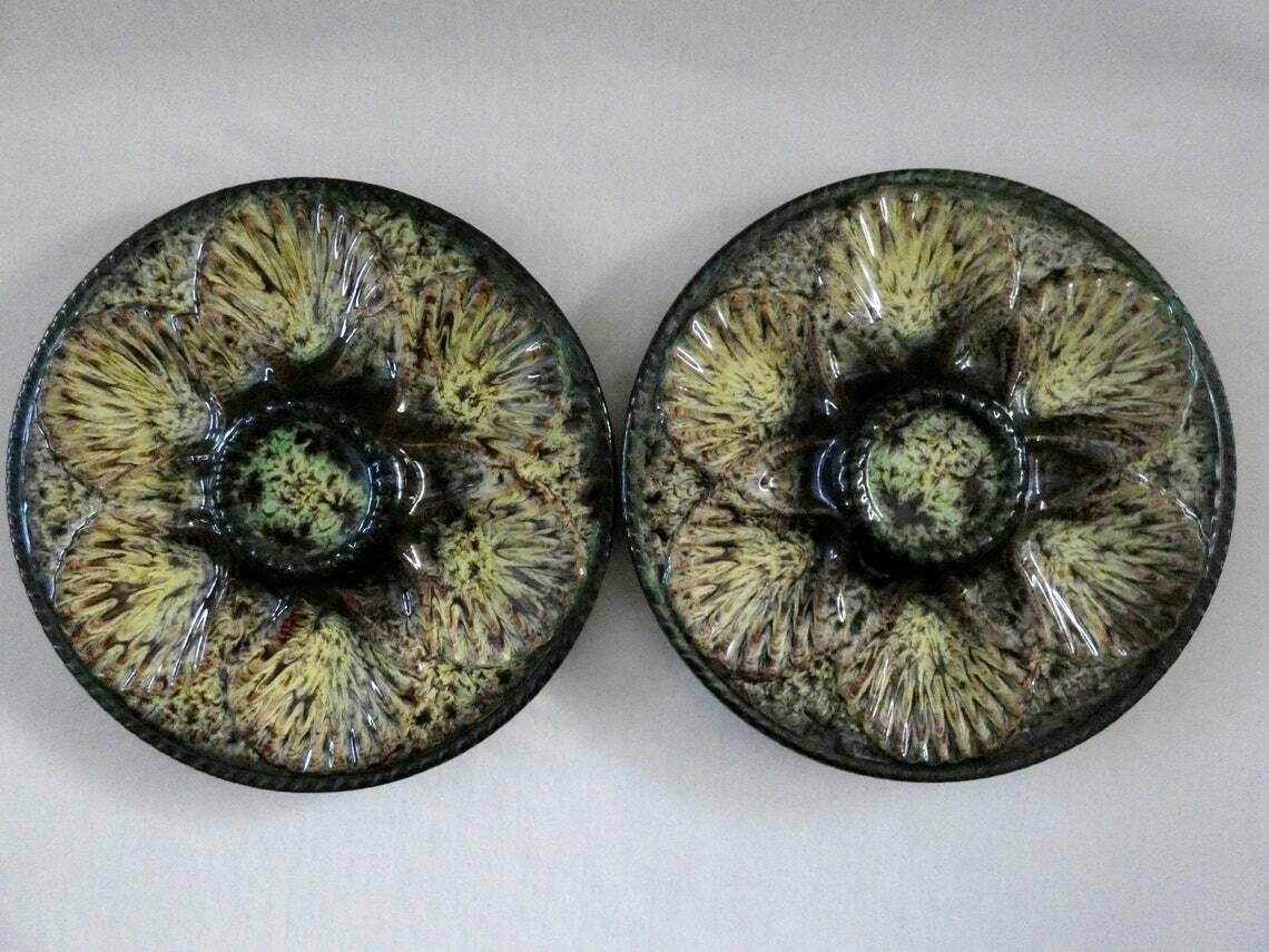 1 Zeldzaam Marius Guige Oesterbord, Vintage Majolica Oesterplatter, Vallauris Aardewerk, Frankrijk, Jaren 1950 photo furniture