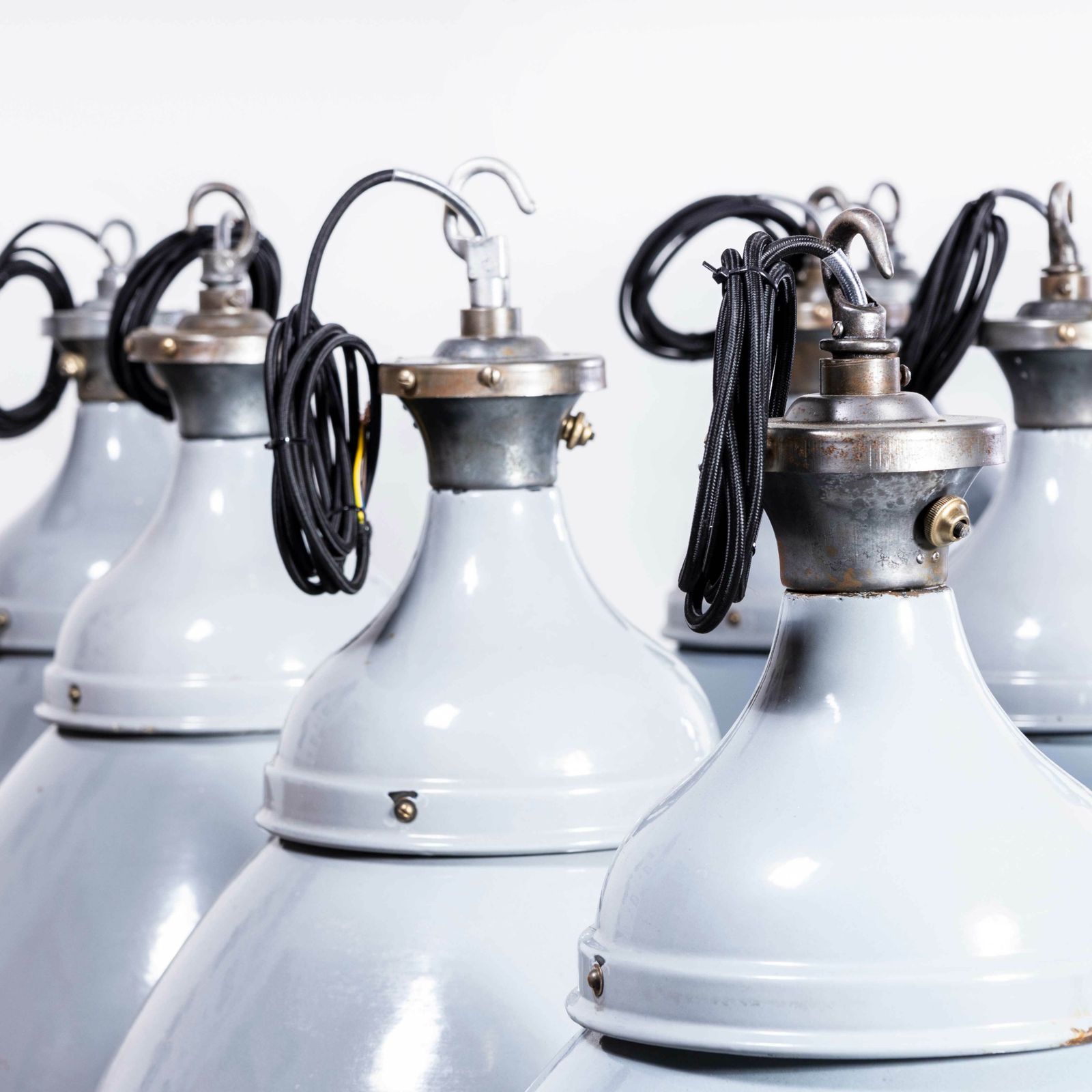 1950’s Double Domed Benjamin Enamelled Pendant Lamps – 18 Inch – Restored photo vinterior